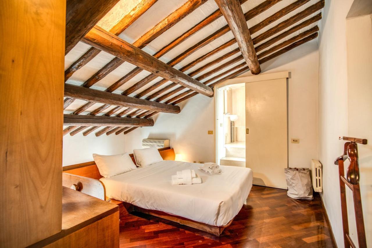 Lovely Attic With Private Terrace By Piazza Navona Apartamento Roma