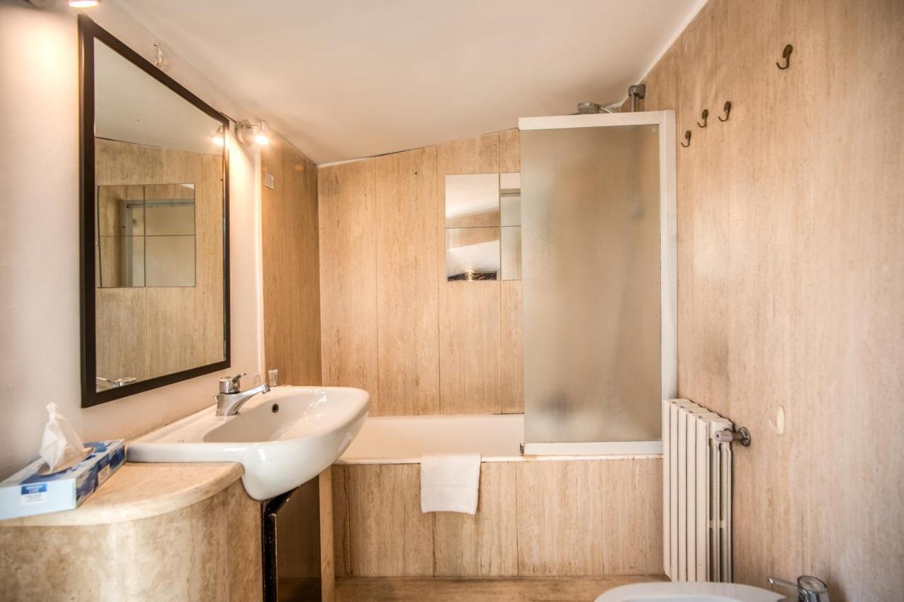Lovely Attic With Private Terrace By Piazza Navona * Roma