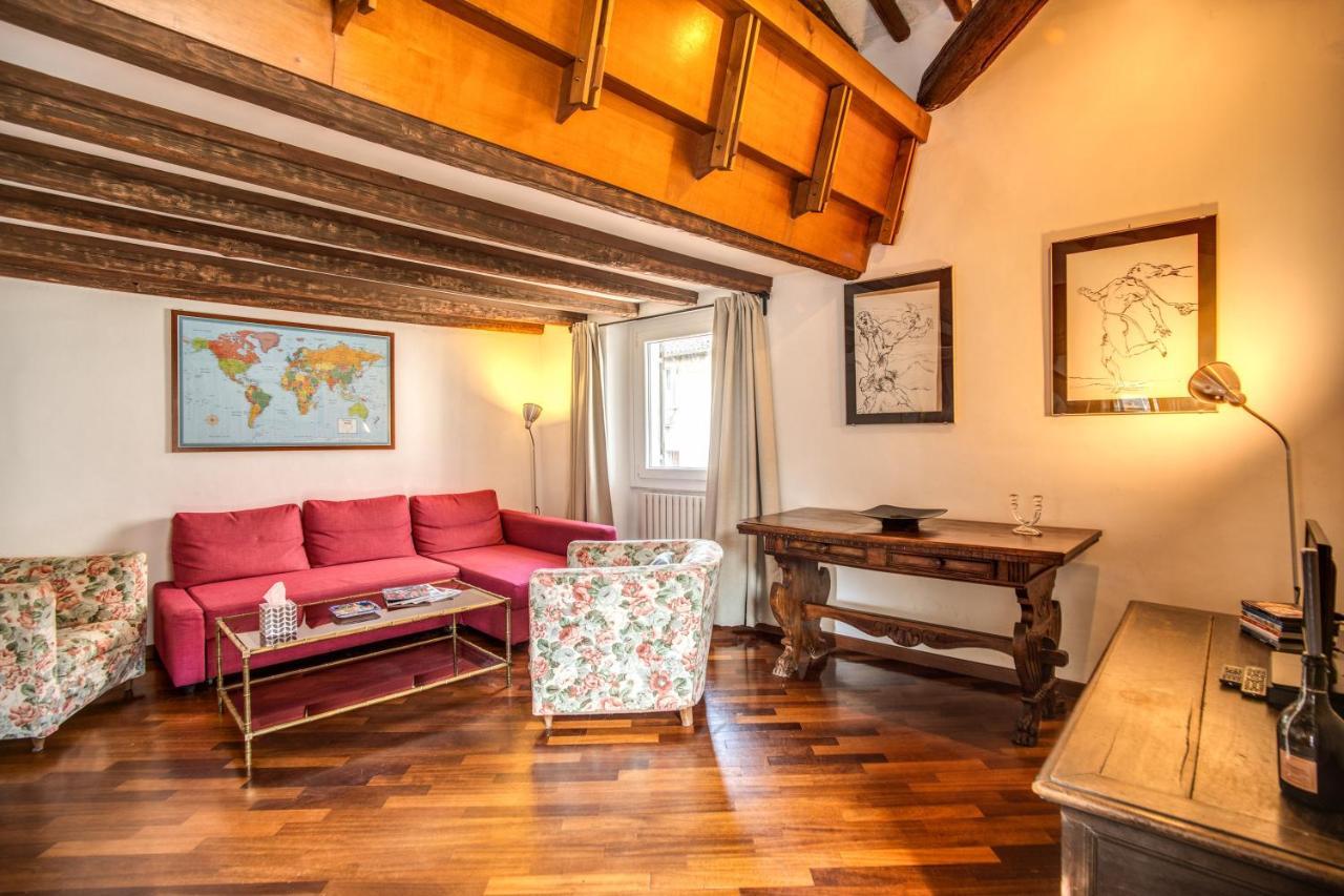 Lovely Attic With Private Terrace By Piazza Navona Apartamento