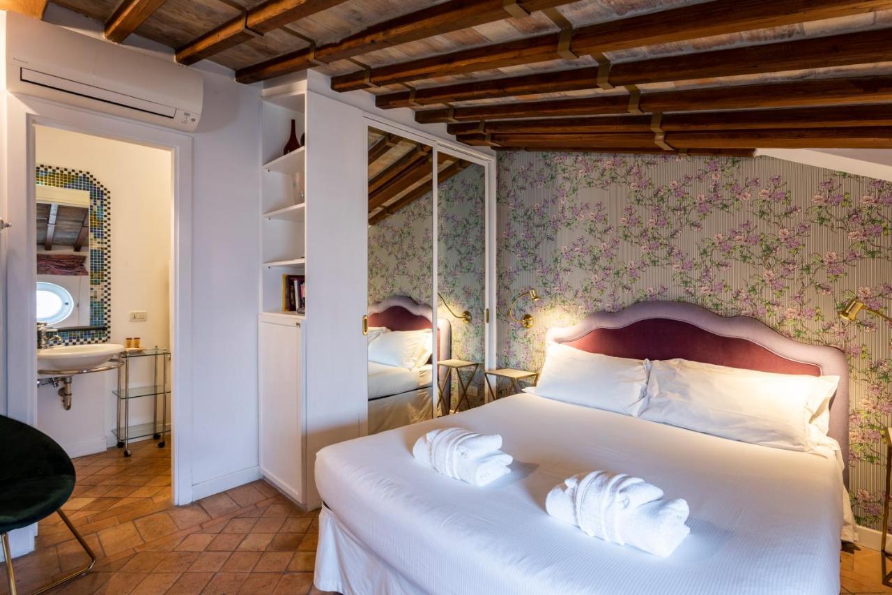Frattina Apartment