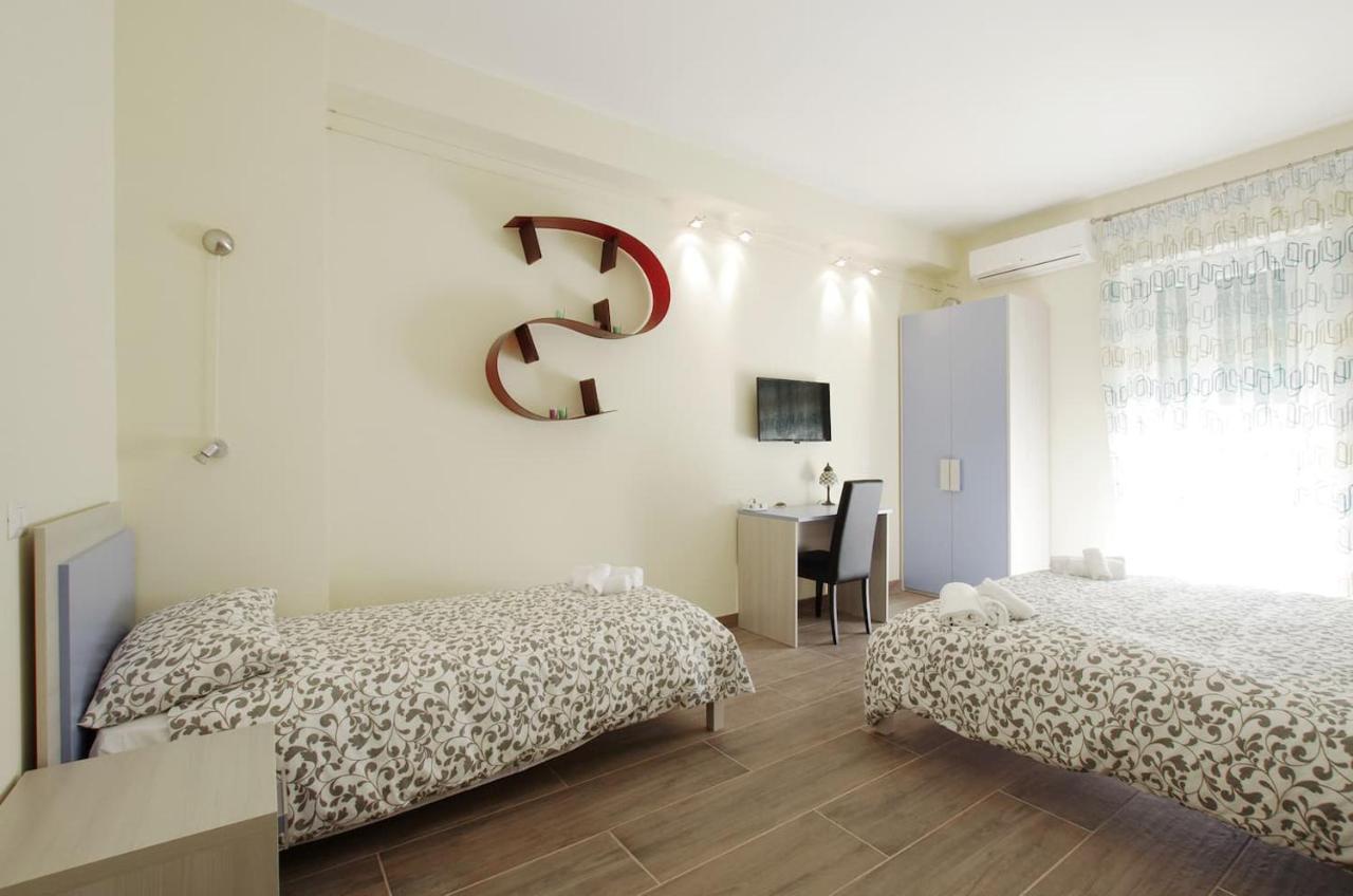 Homesuitehome 3*