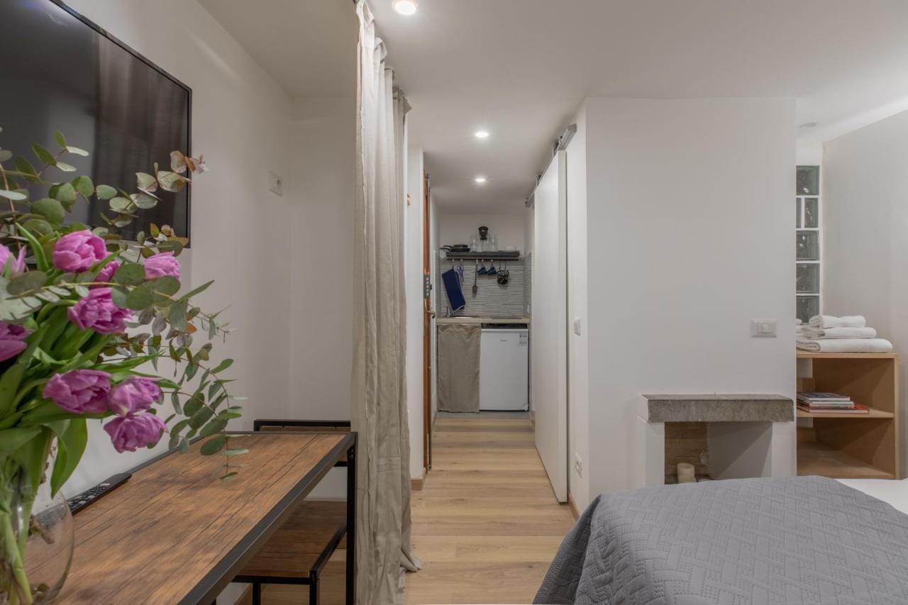 Iflat Small Studio In The Heart Of Trastevere * Rome