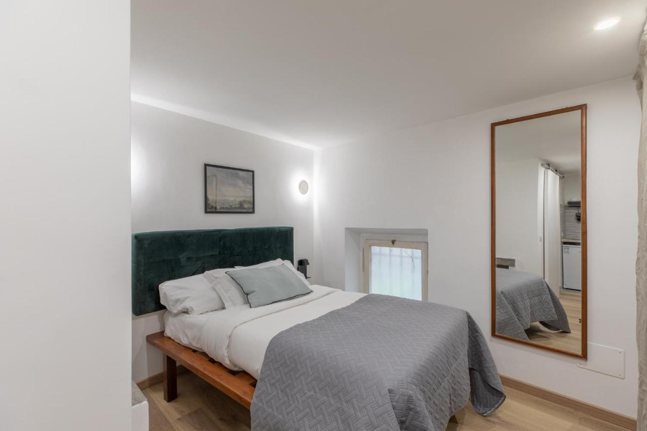 Iflat Small Studio In The Heart Of Trastevere *