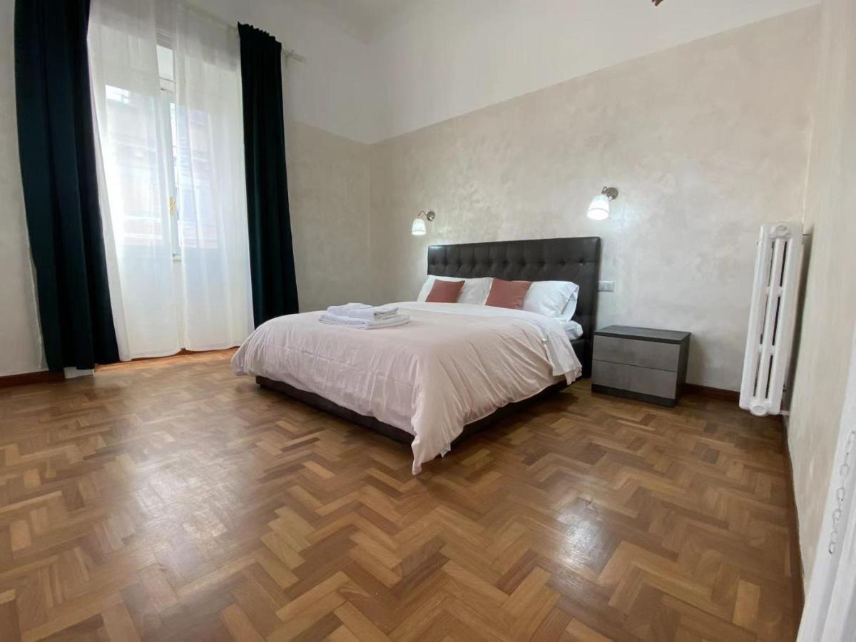 Cavour 44616 Rome
