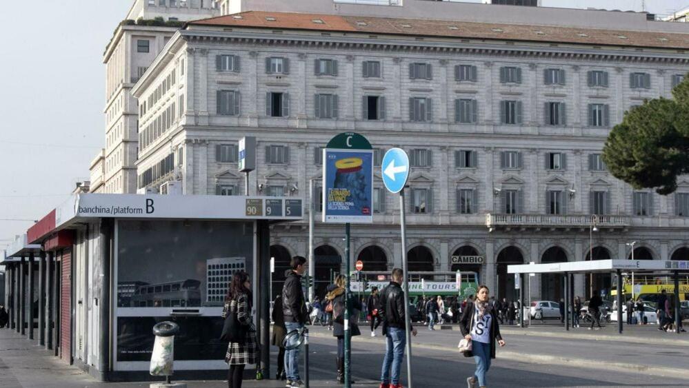 Termini Tina Ya Acomodação com café da manhã 
