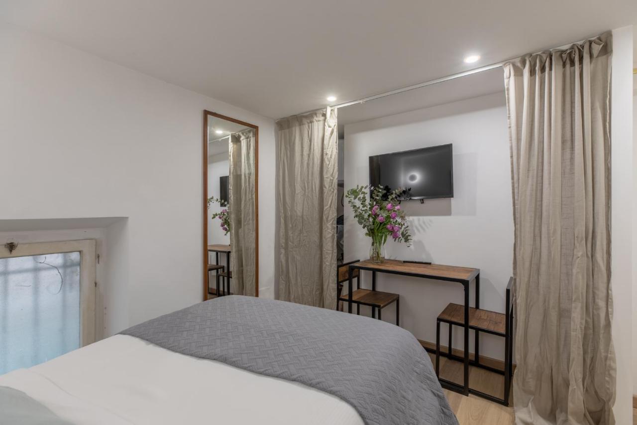 Iflat Small Studio In The Heart Of Trastevere * Rome