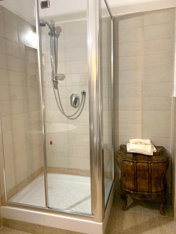 Residenza Tritone Luxury Trevi Fountain *