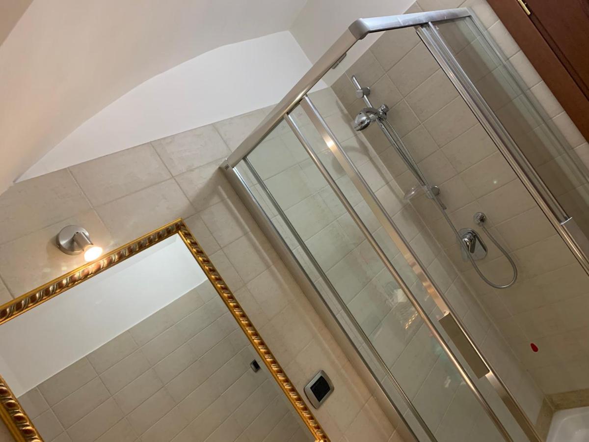 Residenza Tritone Luxury Trevi Fountain