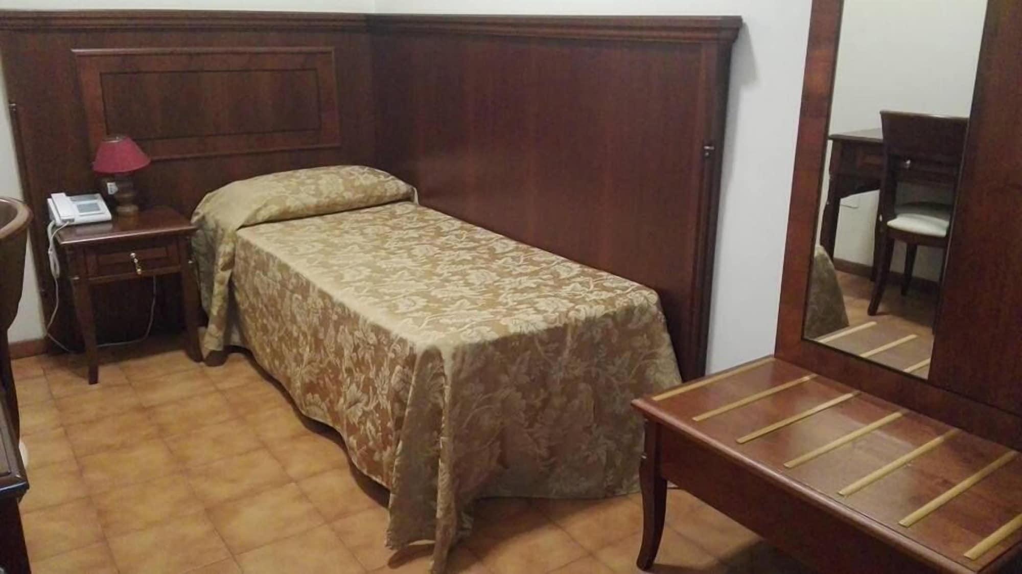 Hotel Cinecitta Rome