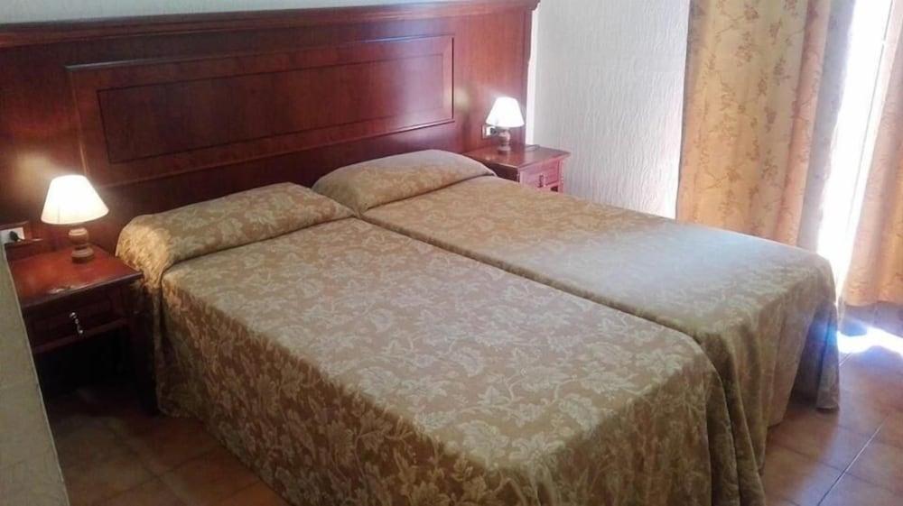 Hotel Cinecitta Rome