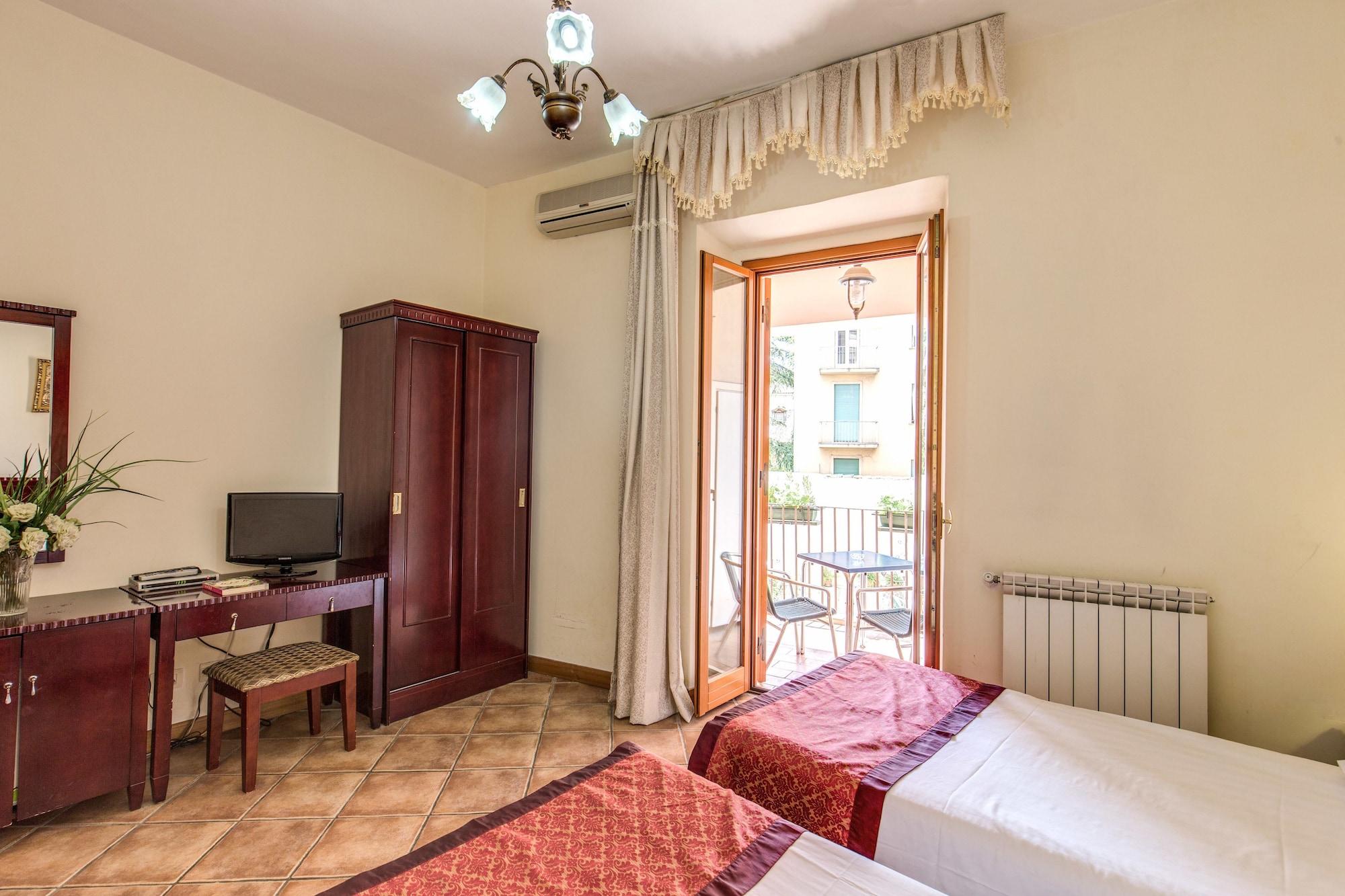 Guest house Portafortuna - Close To Colosseum 2*