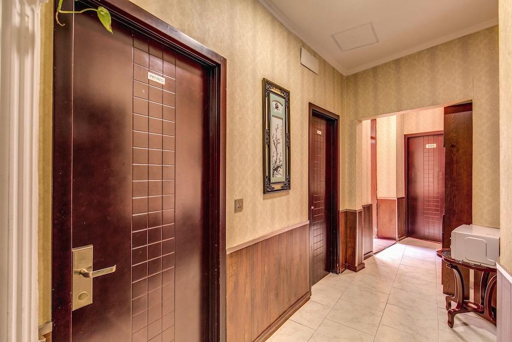 Portafortuna - Close To Colosseum Guest house 2*