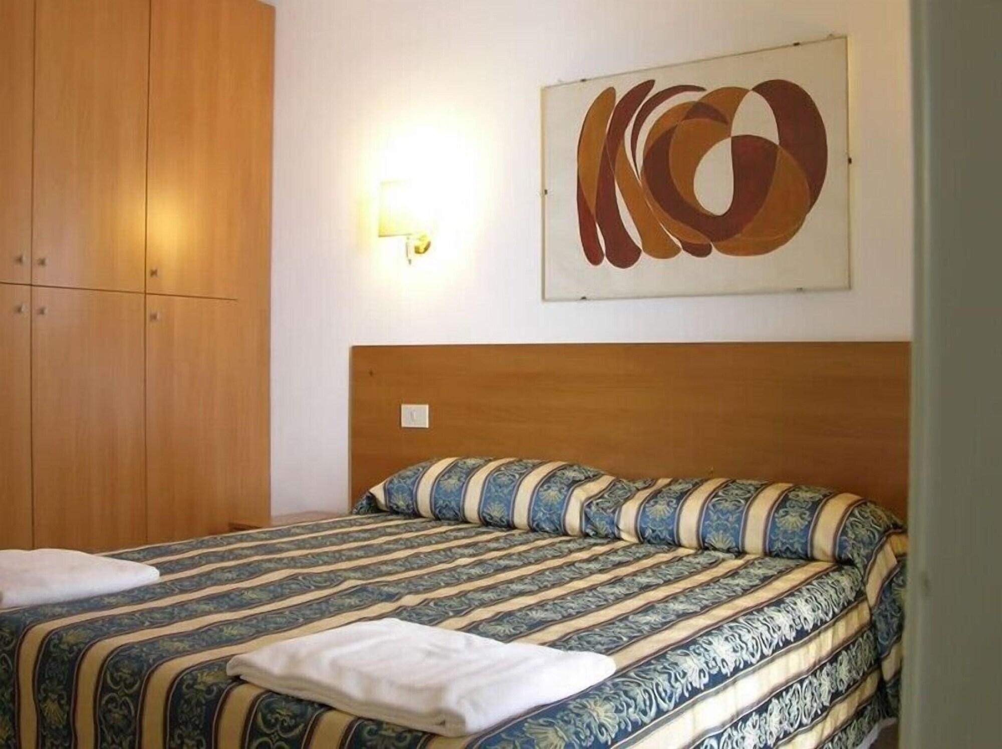 Aparthotel Lodi 3*