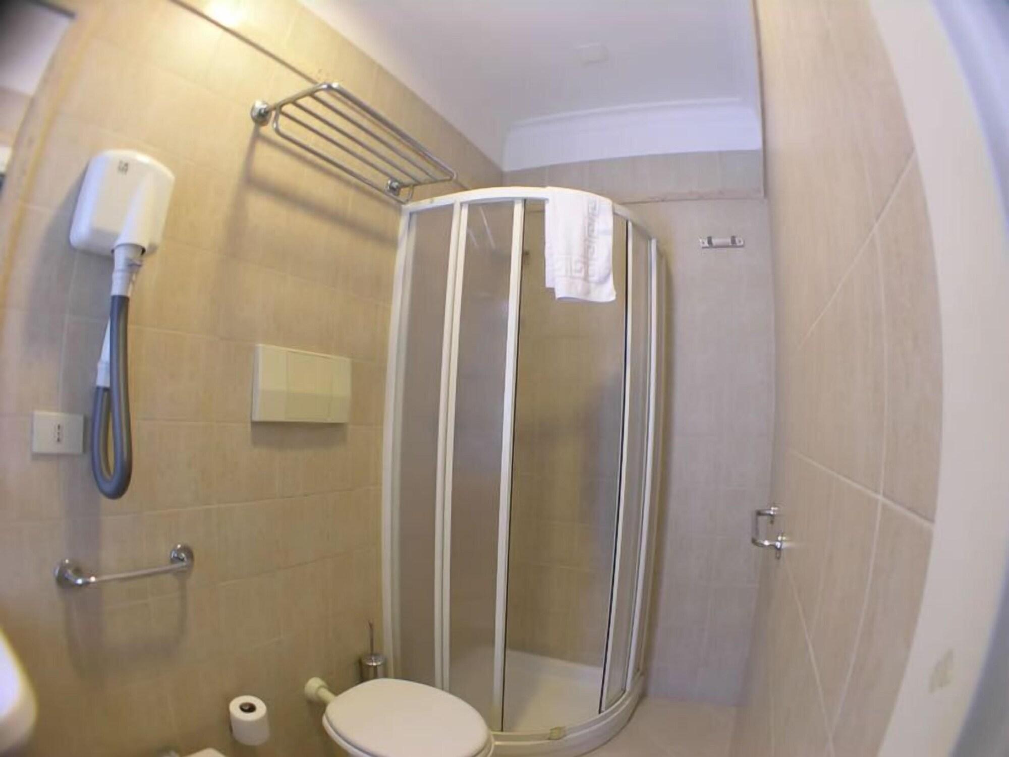 Lodi Aparthotel 3*