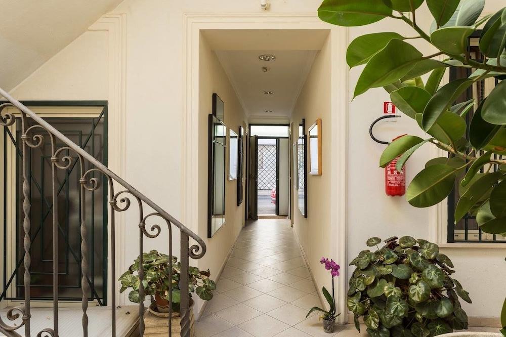 Lodi Aparthotel Rome