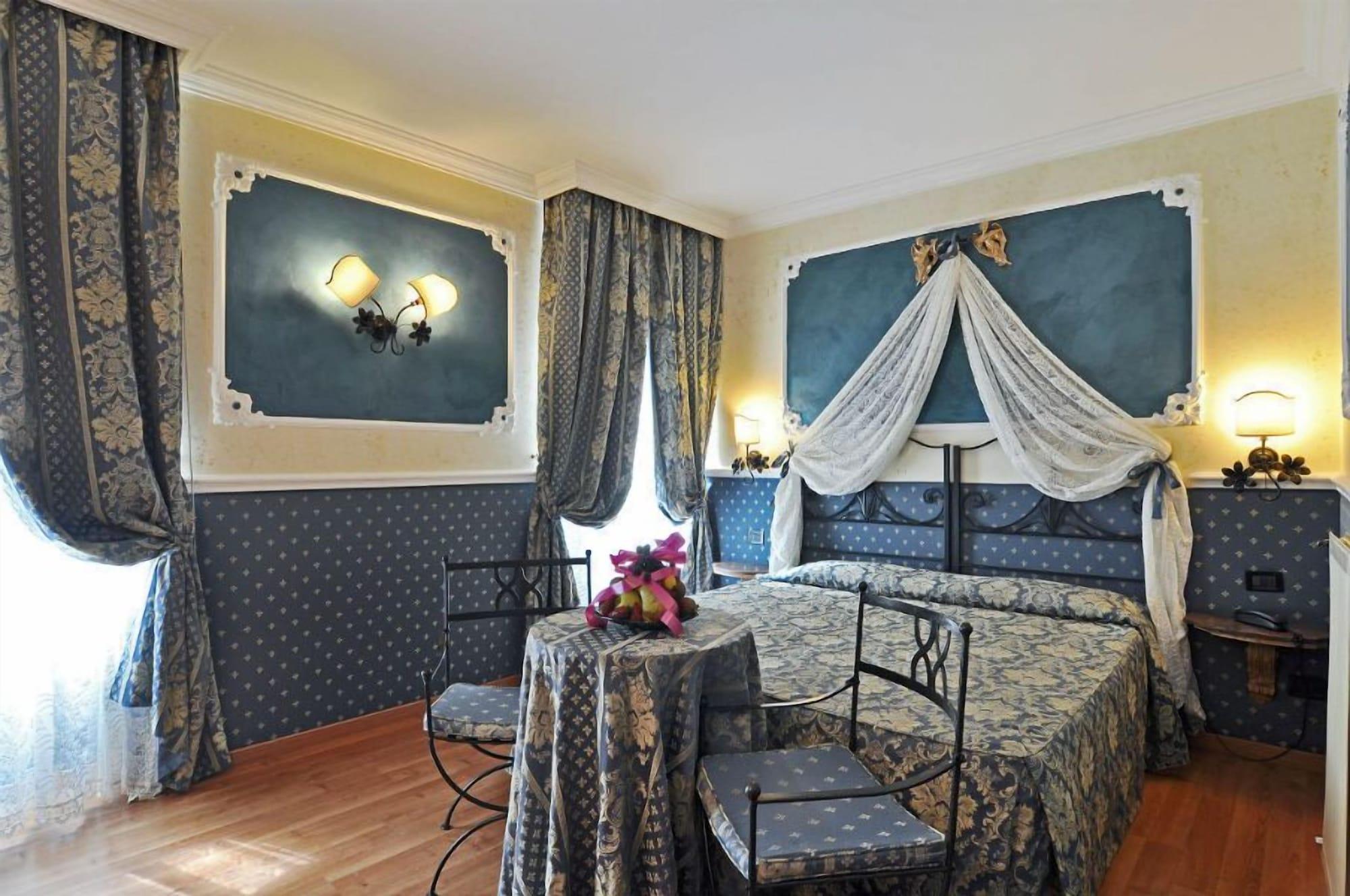 Residenza Antica 4* Rome