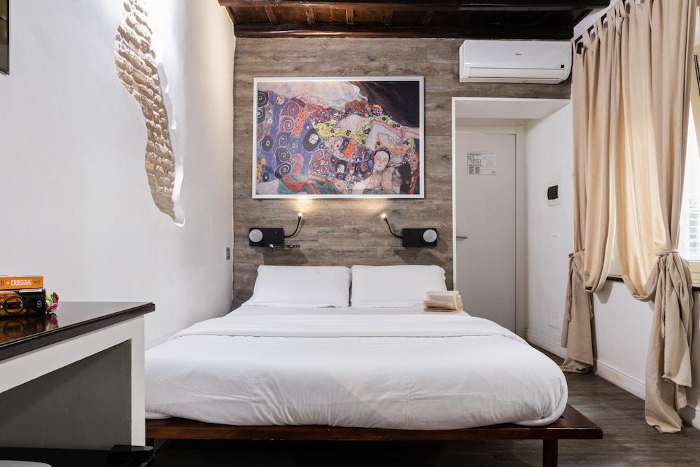 Irooms - Spanish Steps Gasthuis 4*