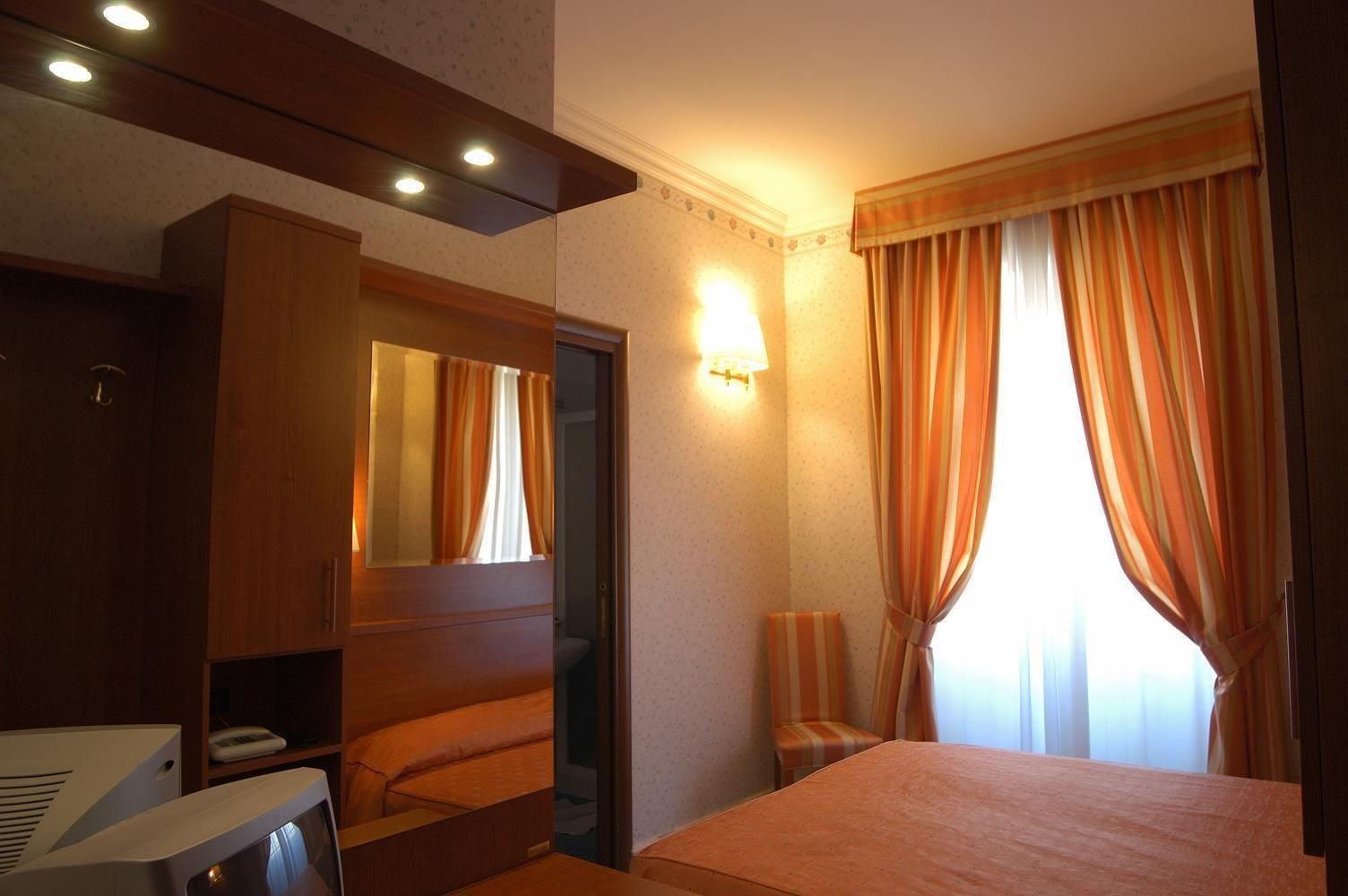 Dina Hotel Roma