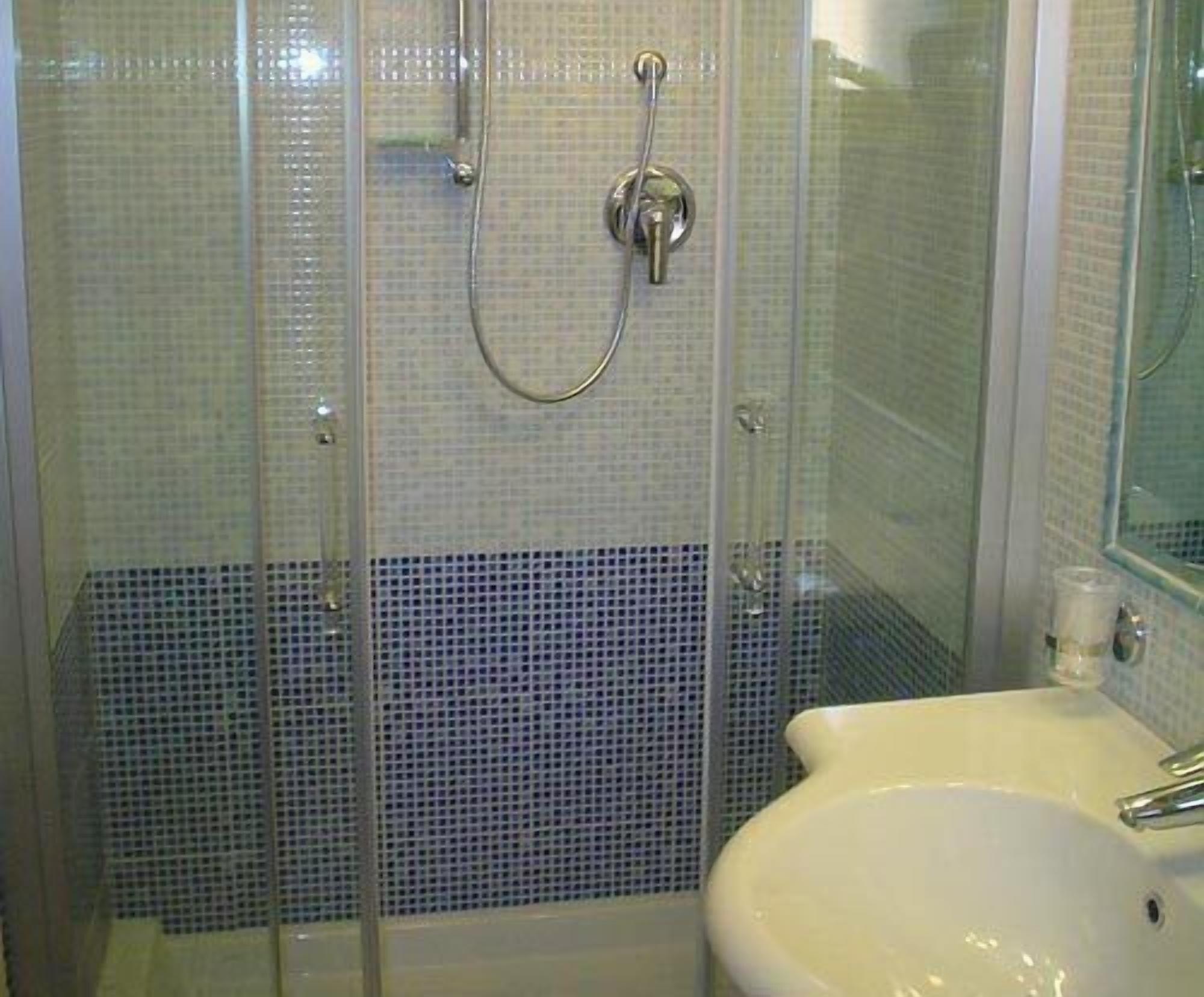 Dina 3* Rome