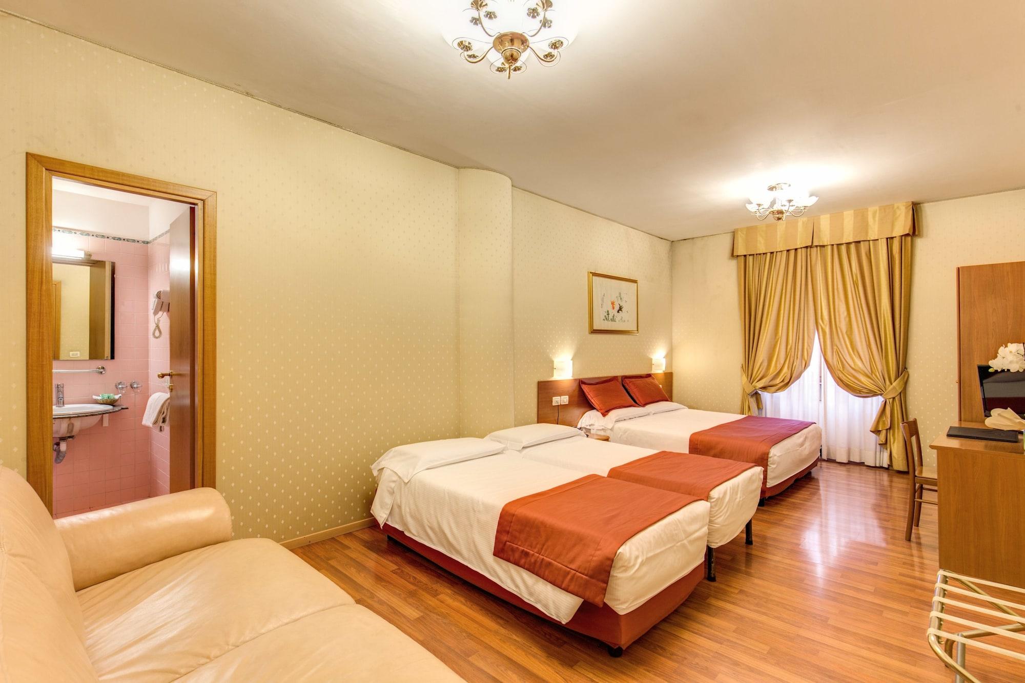 Flower Garden Hotel 3*