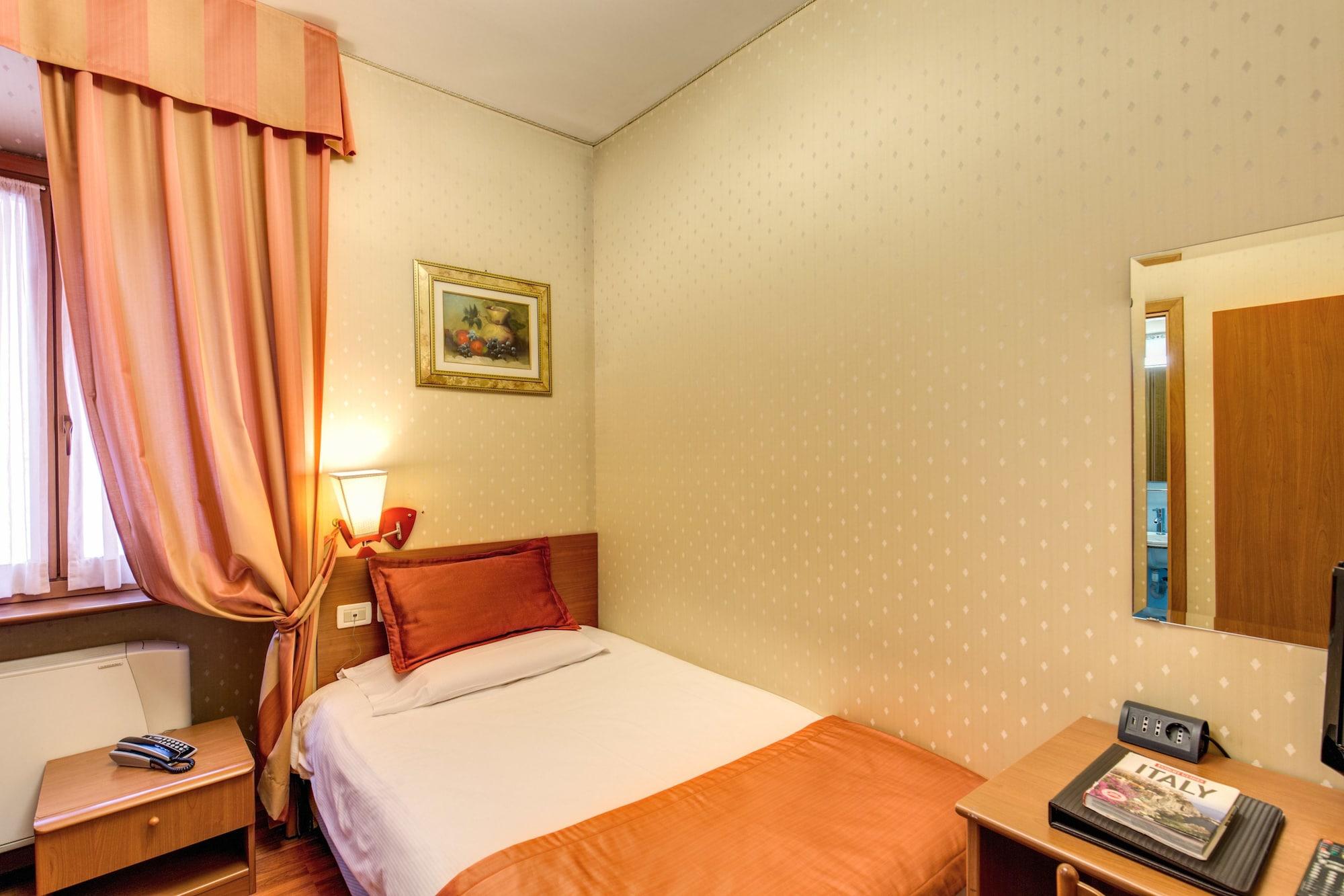 Flower Garden Hotel 3*
