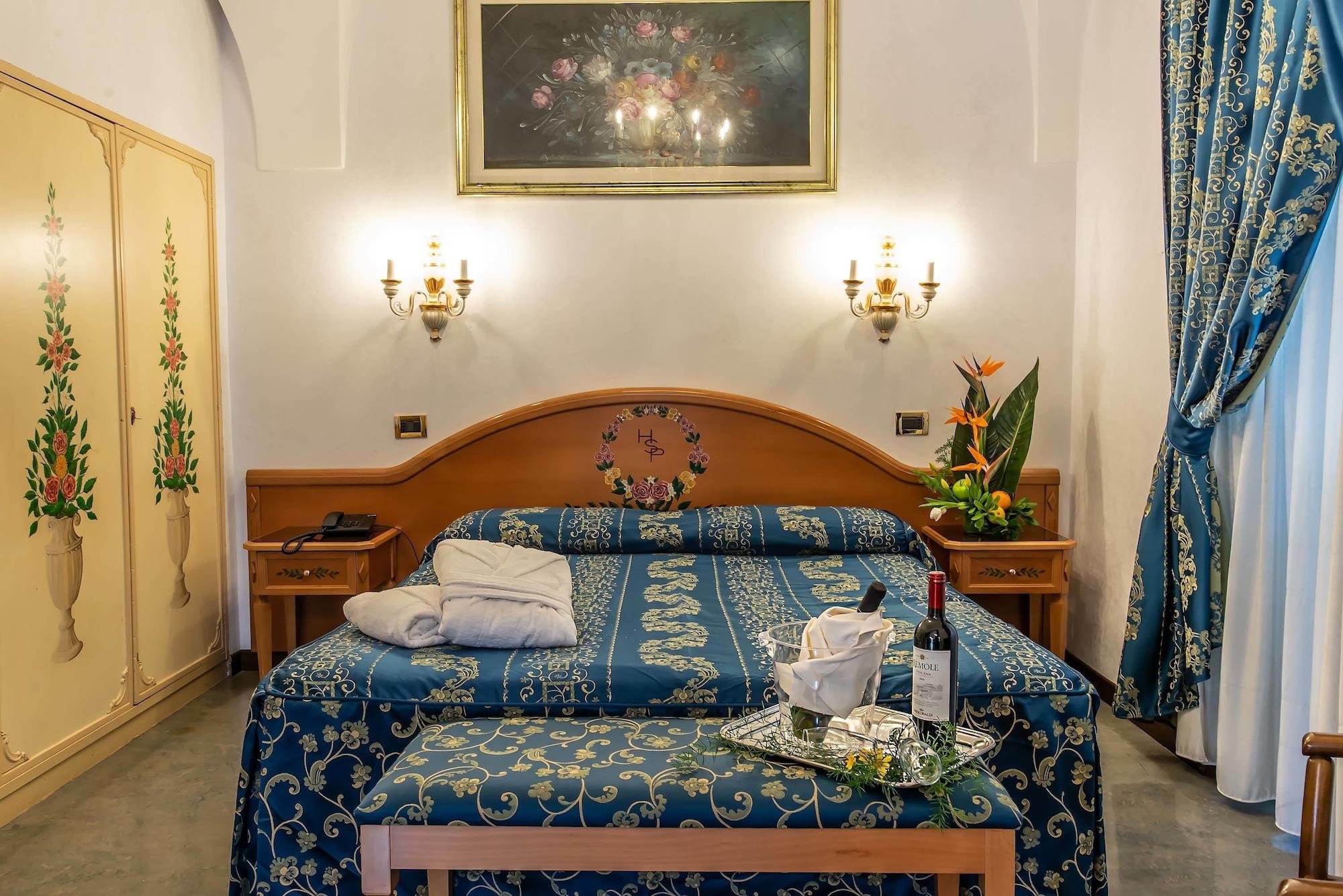 Santa Prisca Hotel