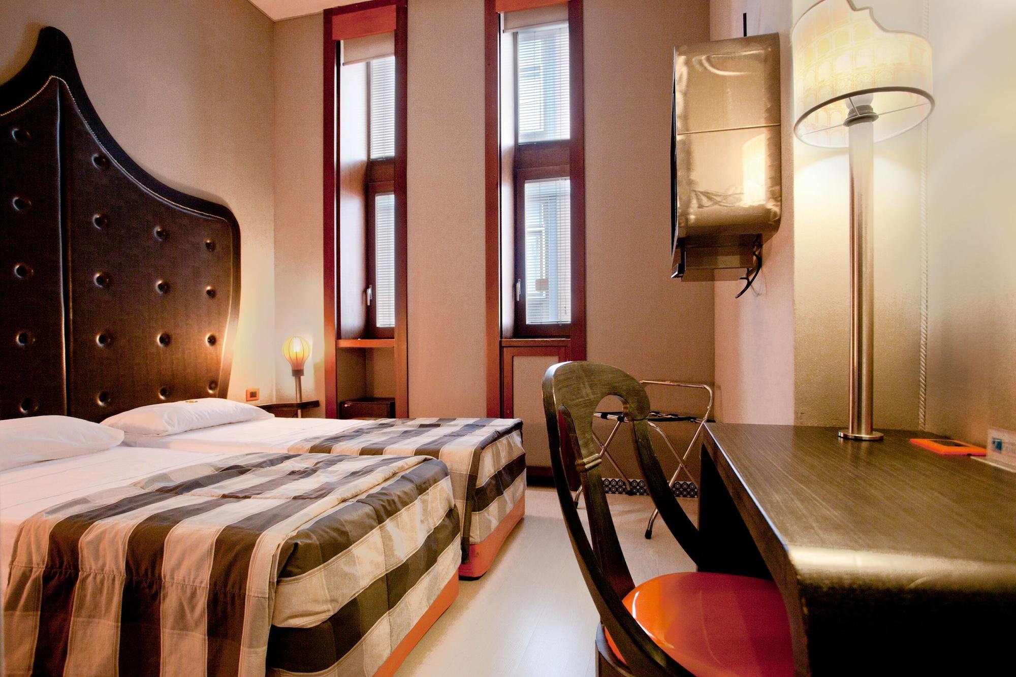 Orange Hotel 4*