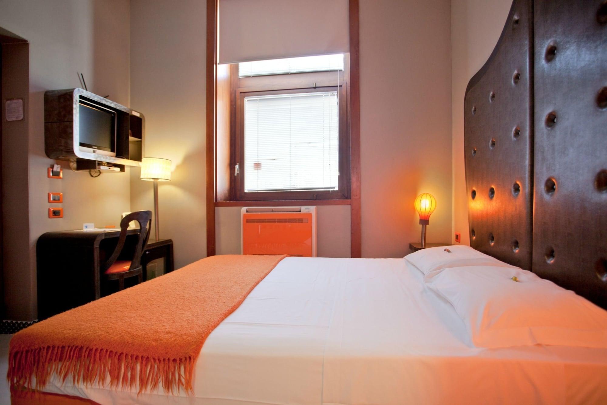 Orange 4*