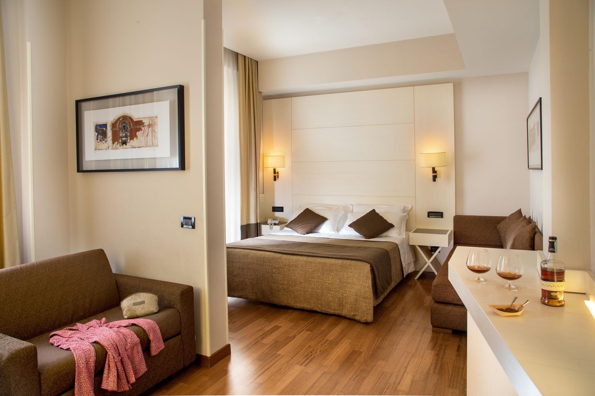 Oxford Hotel 4*