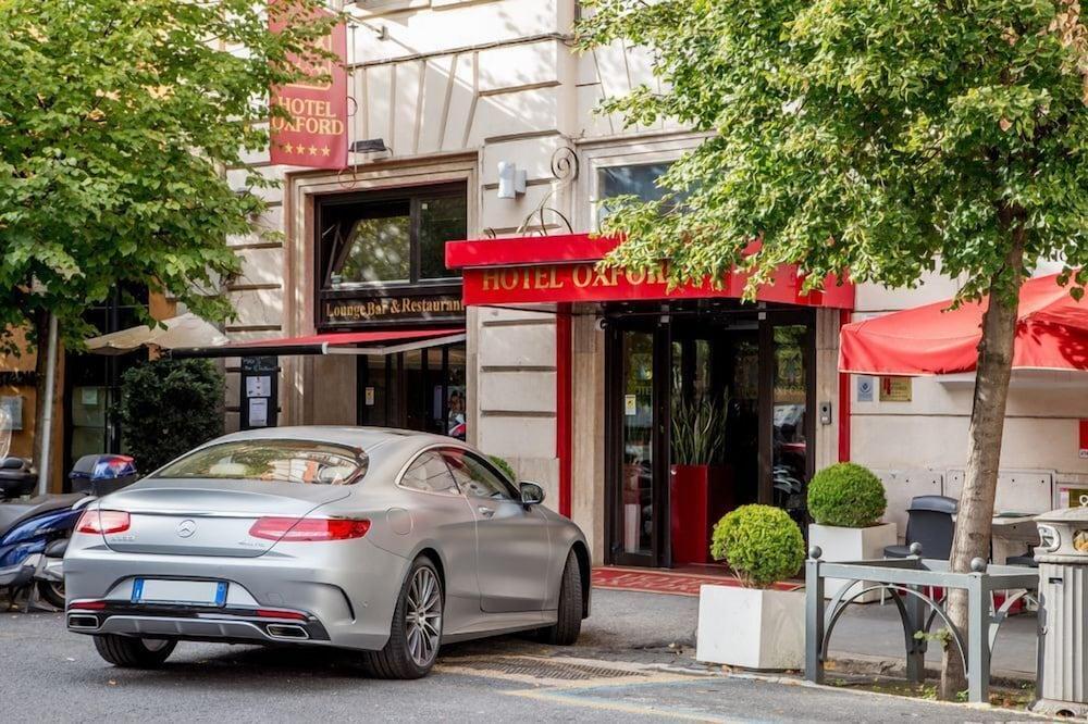 Oxford Hotel 4*