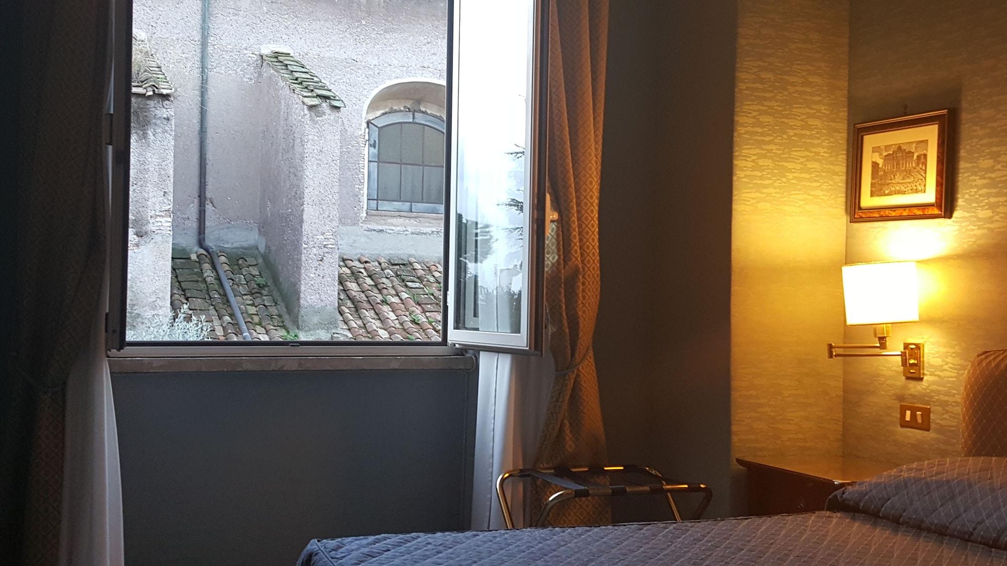 Domus Aventina 3*