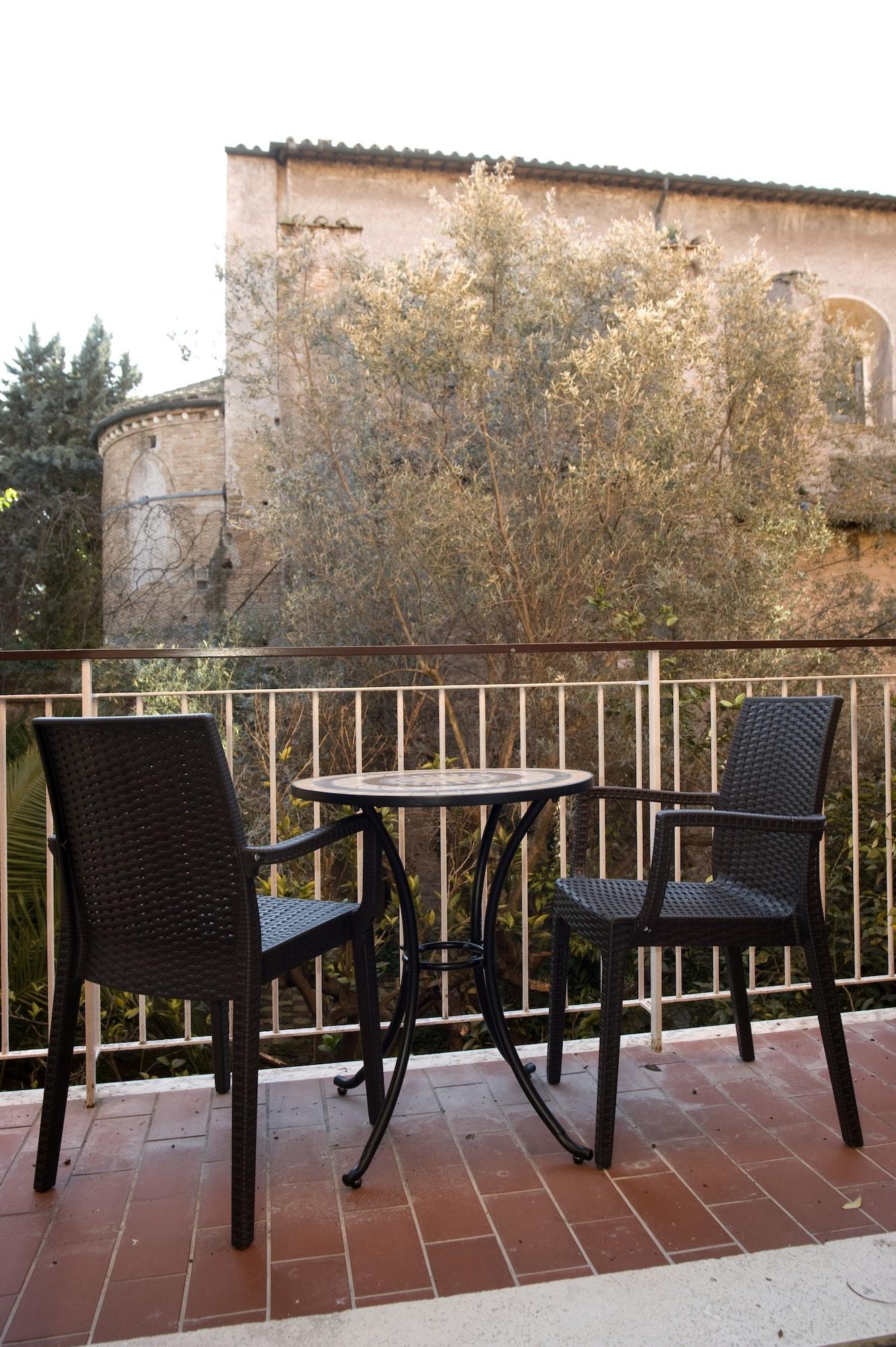 Hotel Domus Aventina 3*