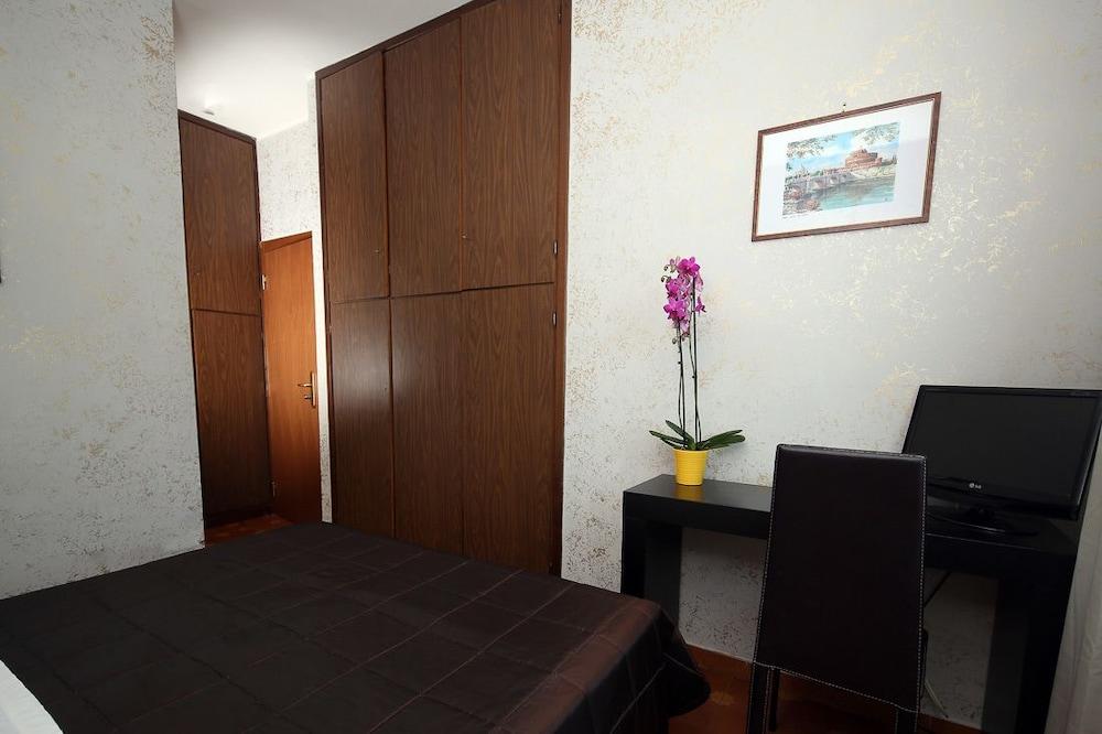 Roma Room Hotel Rome