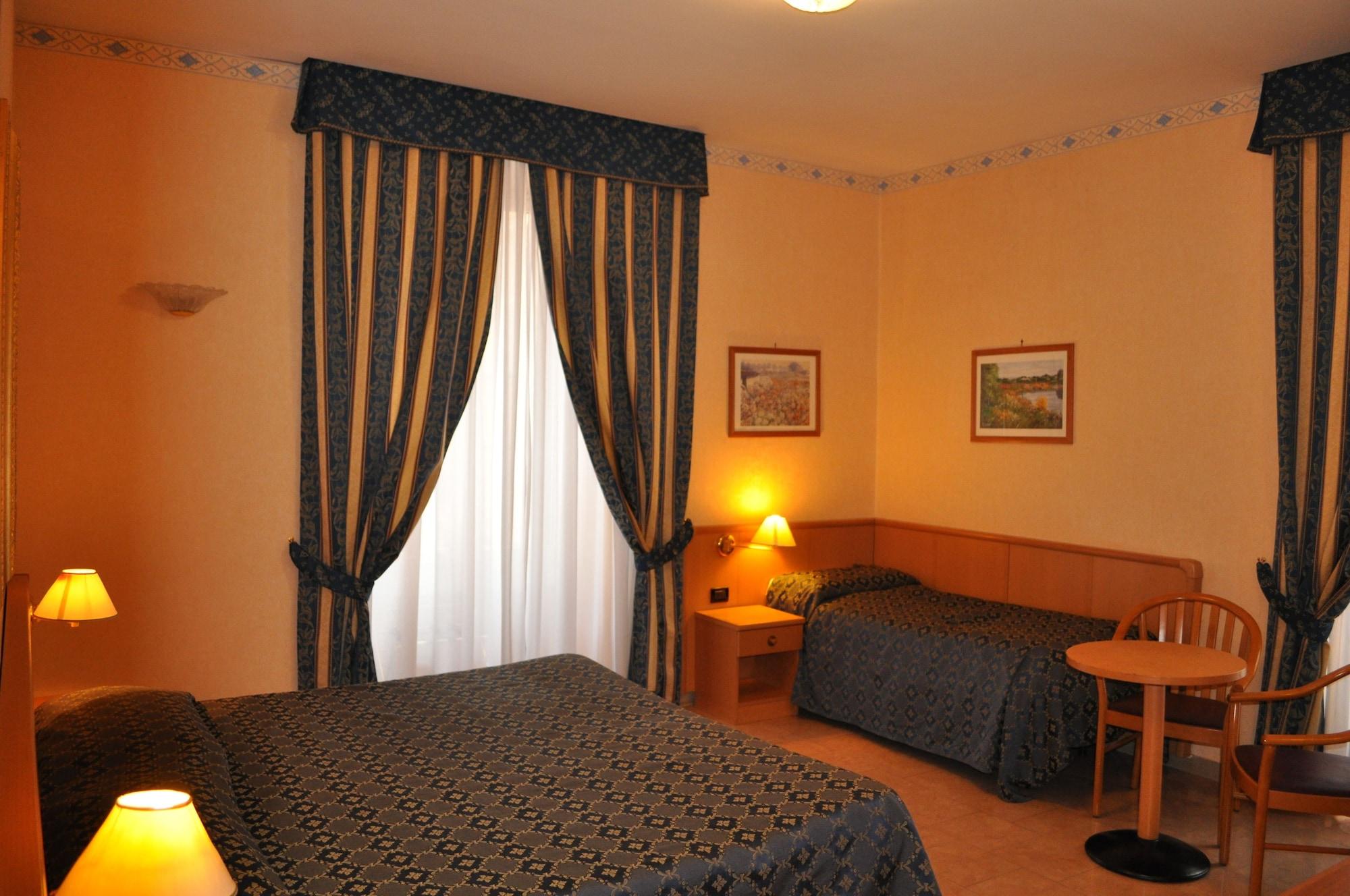 Orlanda Hotel