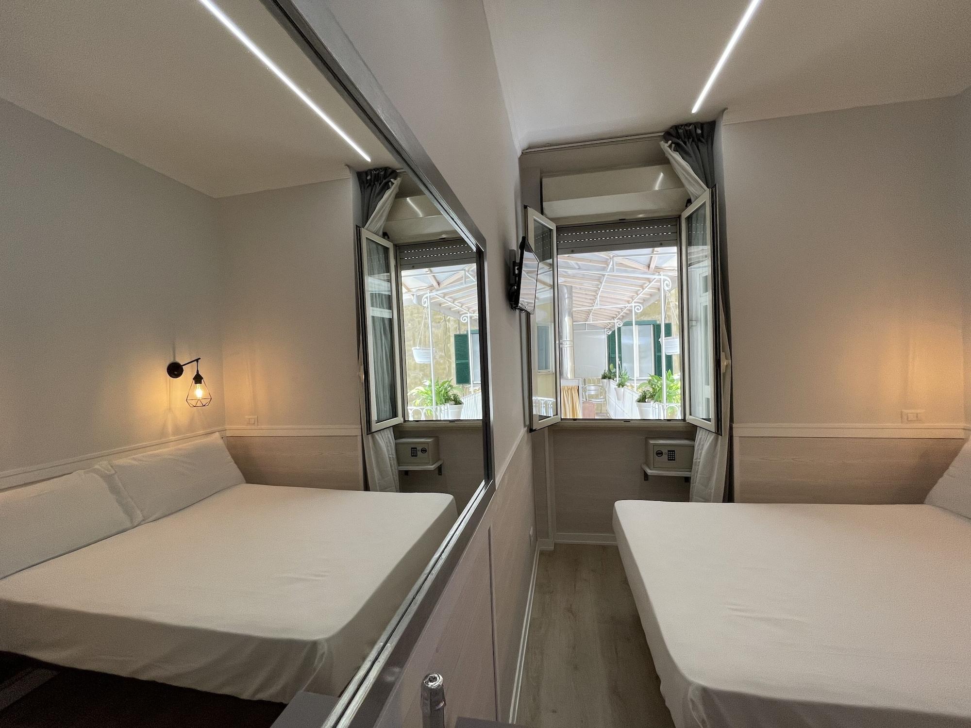 Giotto Flavia Hotel 2*