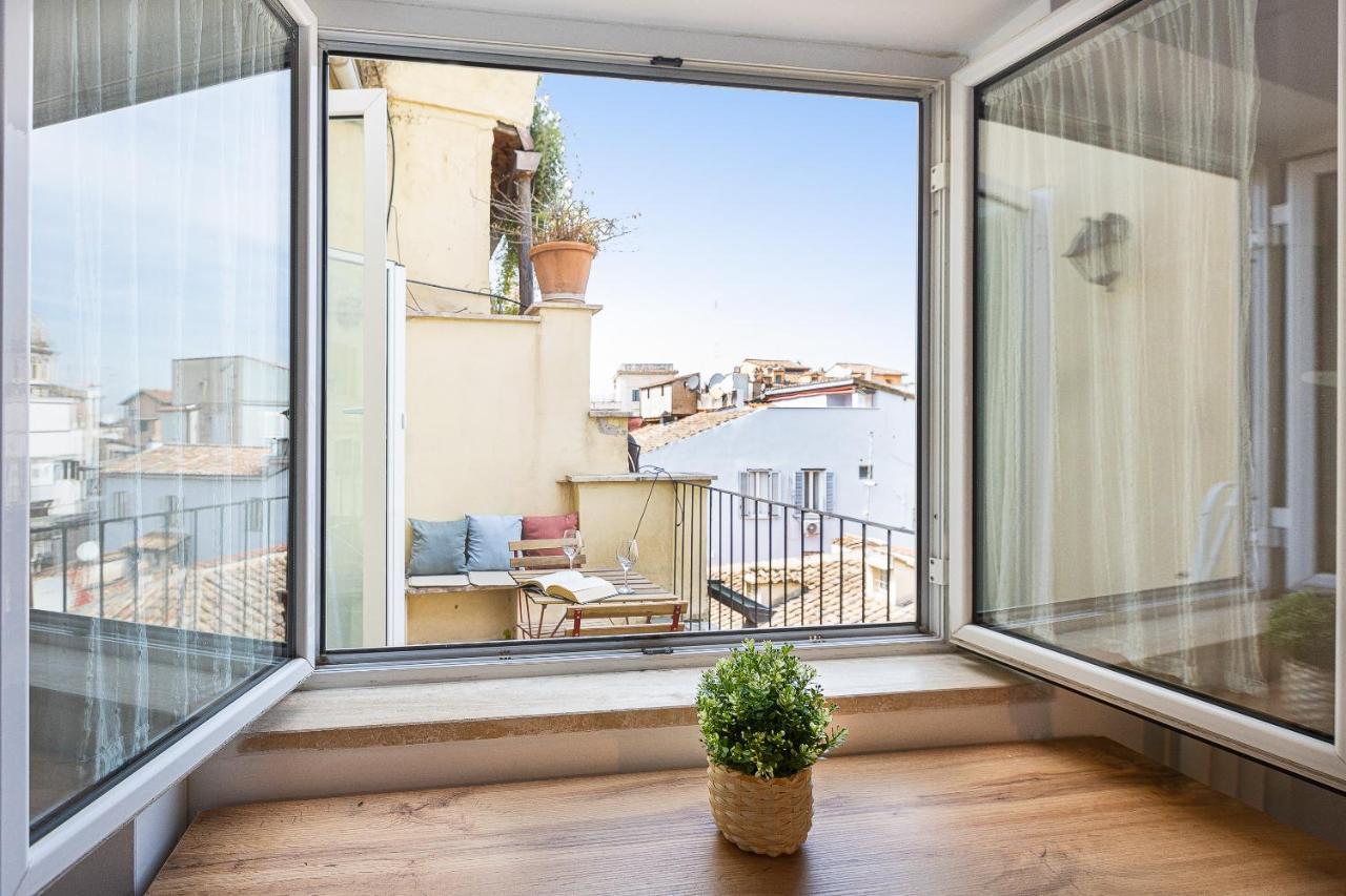 Campo De' Fiori Penthouse-rental In Apartment Rome