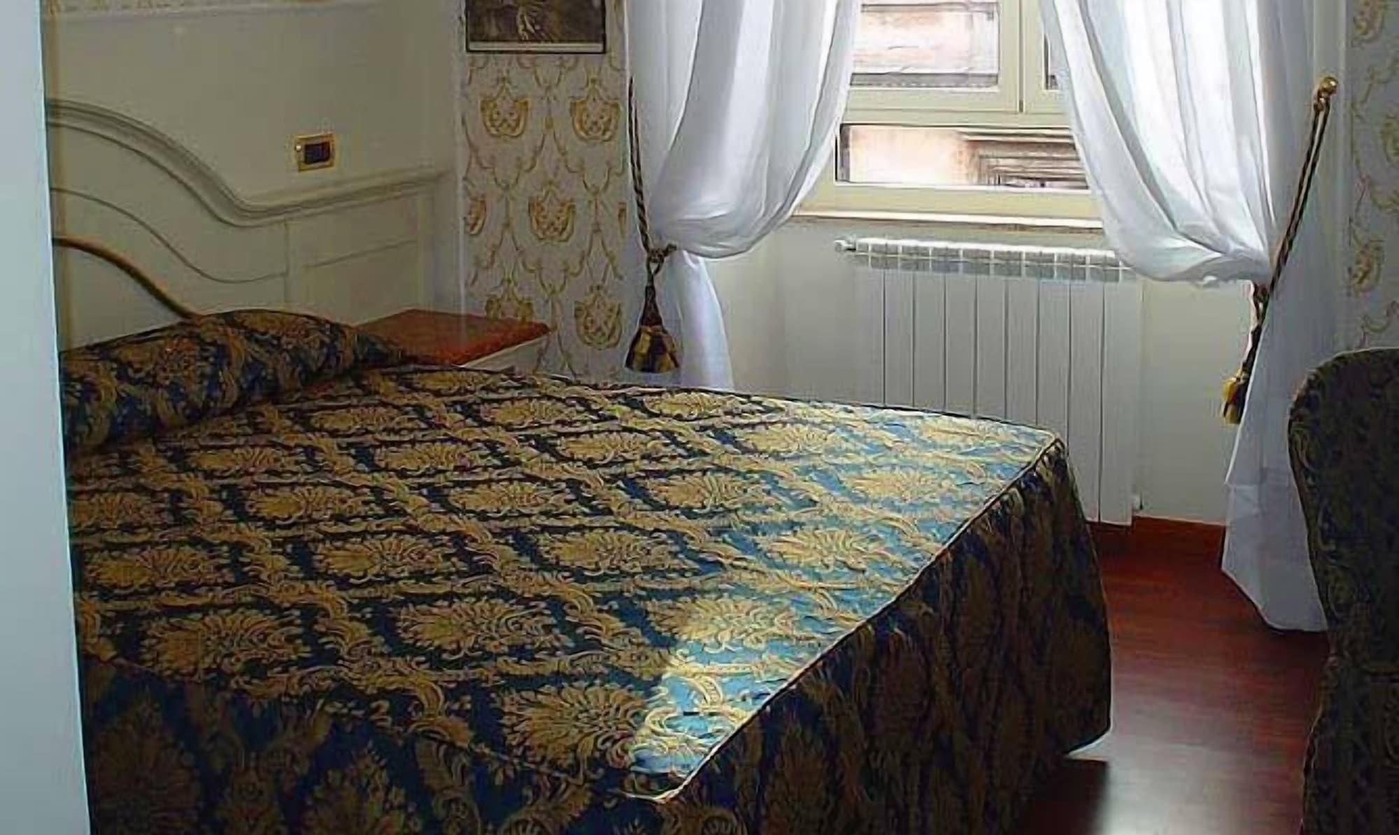 Demetra Capitolina Hotel