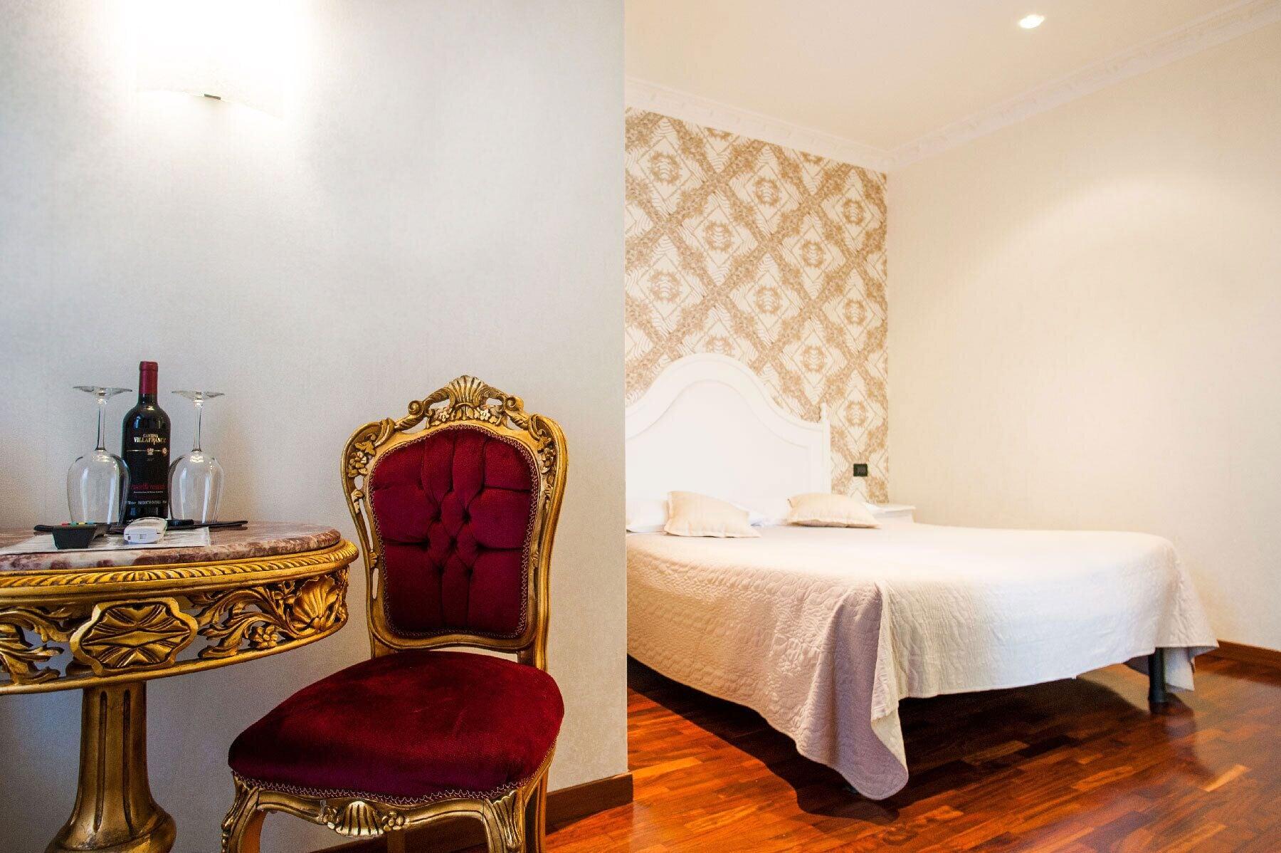 Royal House 3*