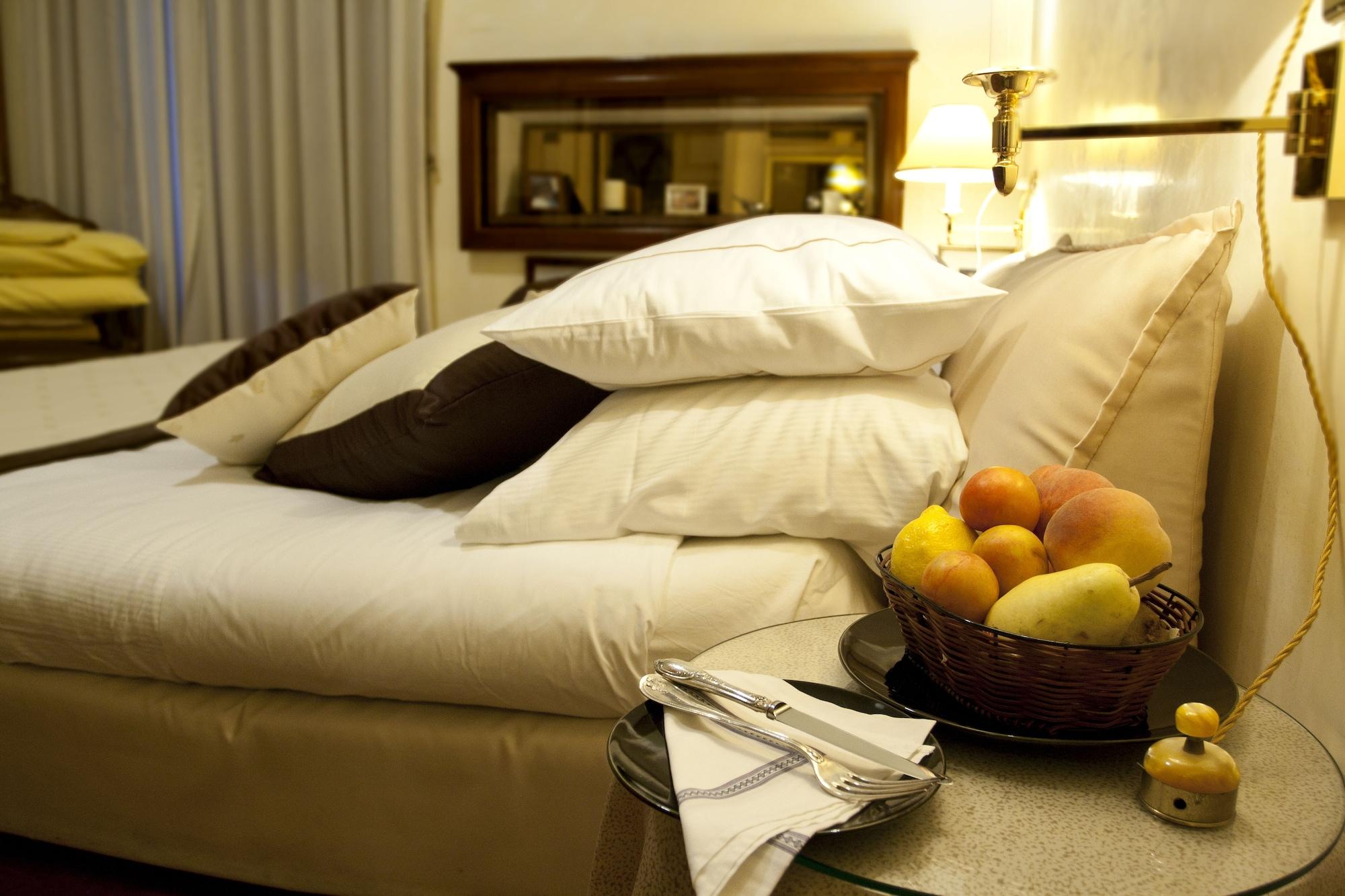 Guesthouse Borromeo Roma Rome