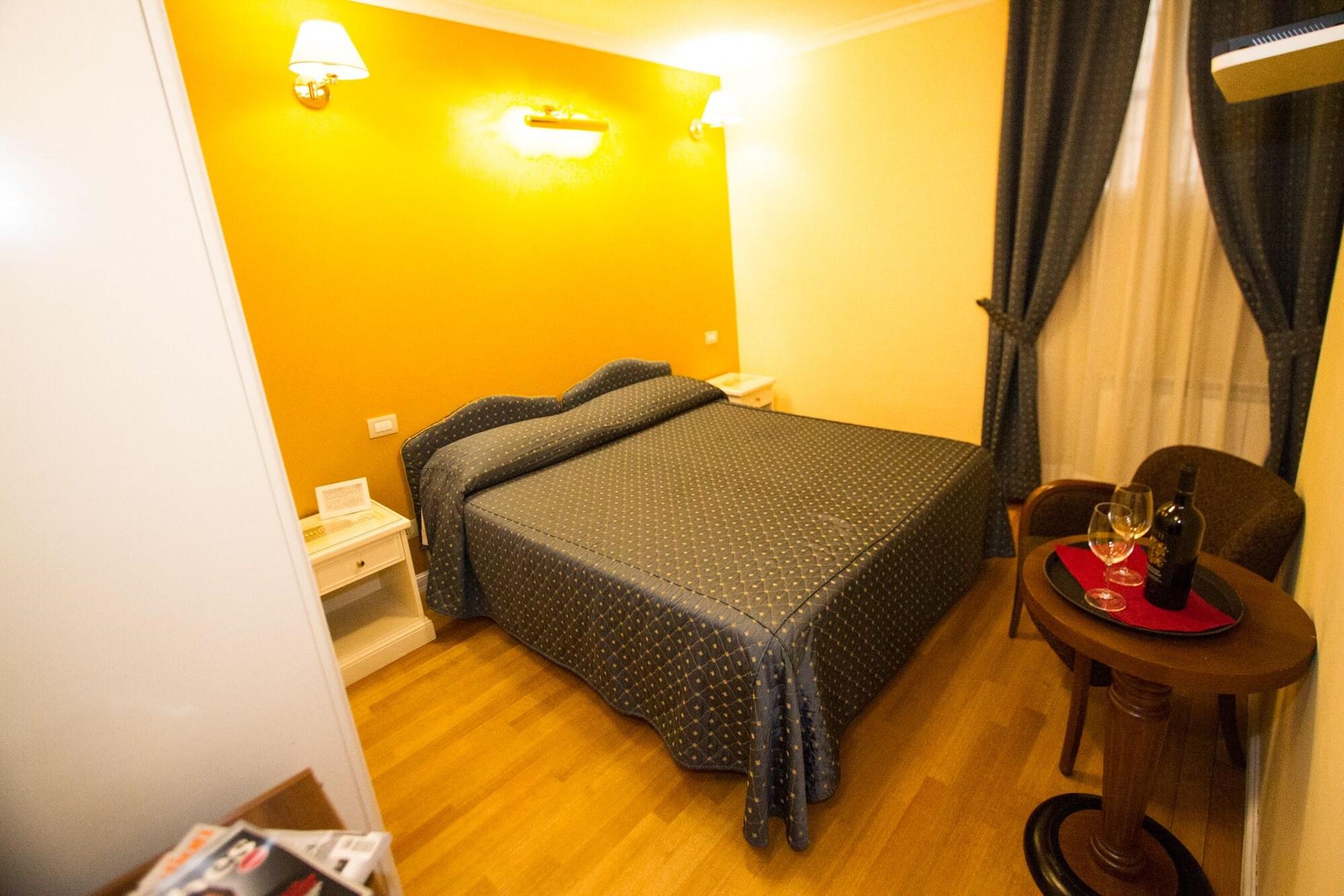 Flann O'brien Guest house Rome