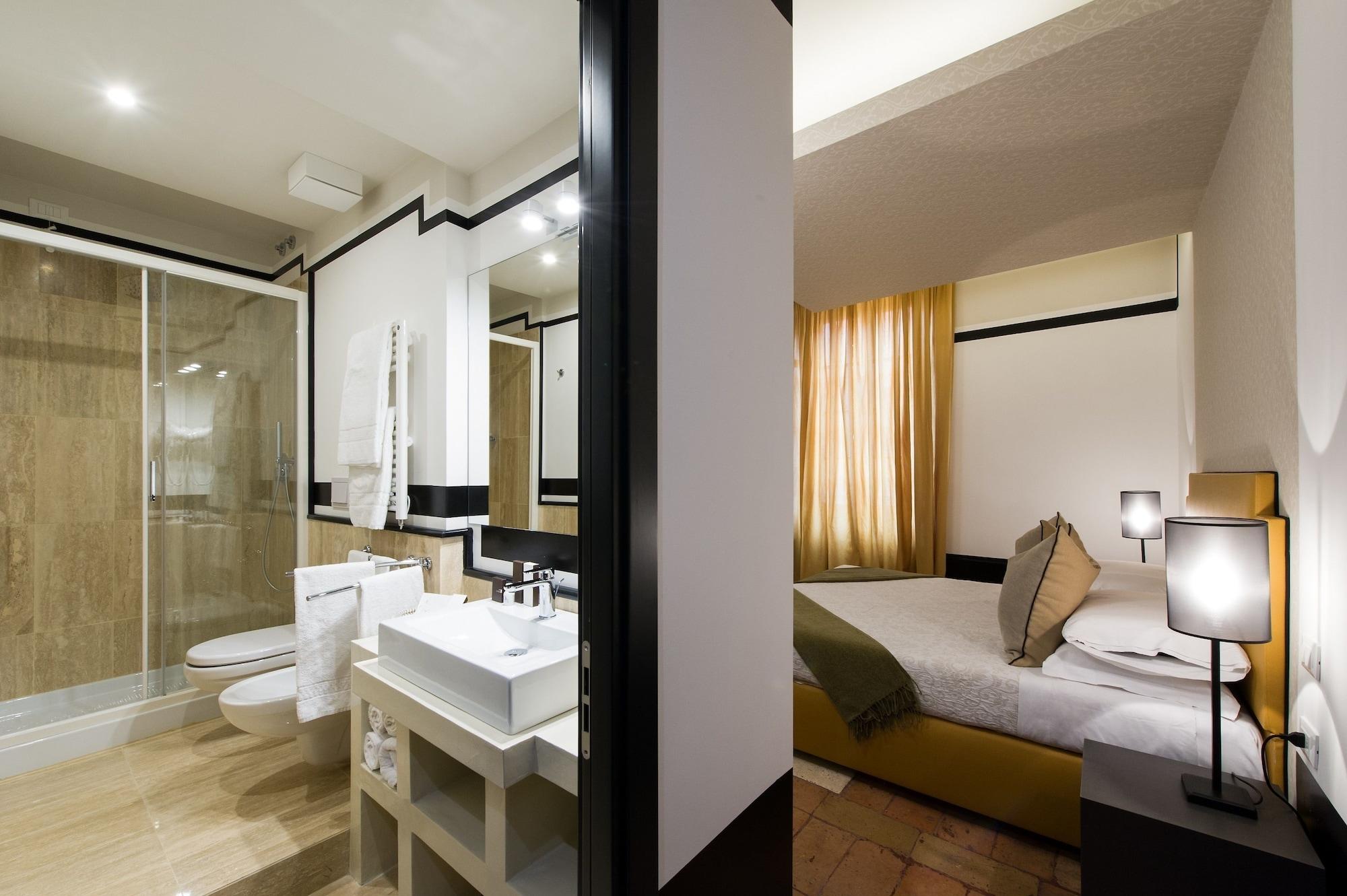 Relais Santa Maria Maggiore Bed & Breakfast 3*