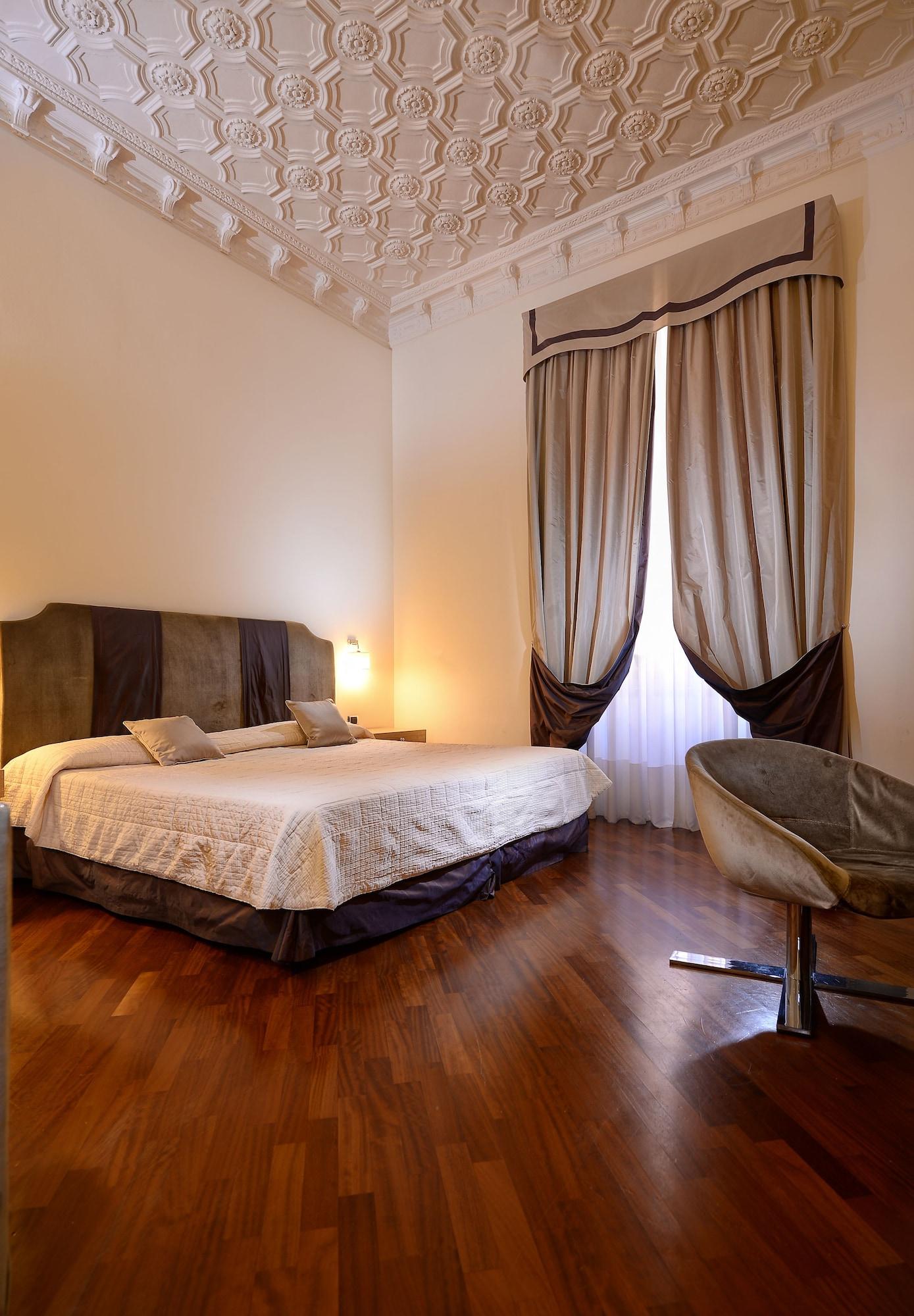 Hotel Golden 2*