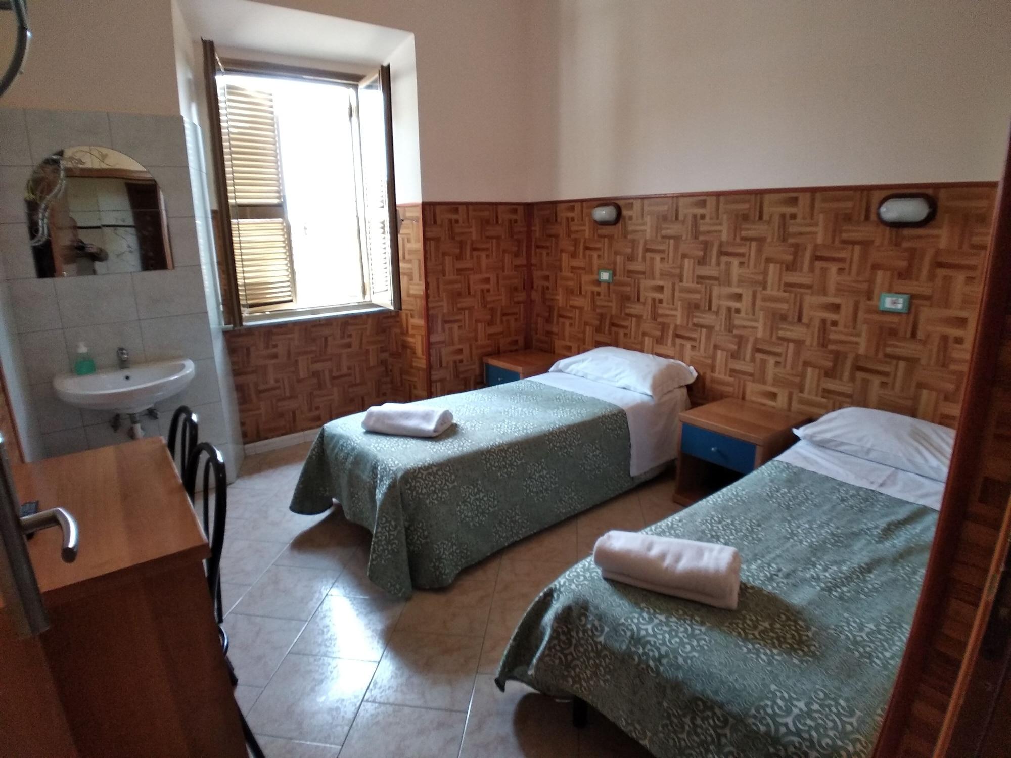 Cressy Hotel