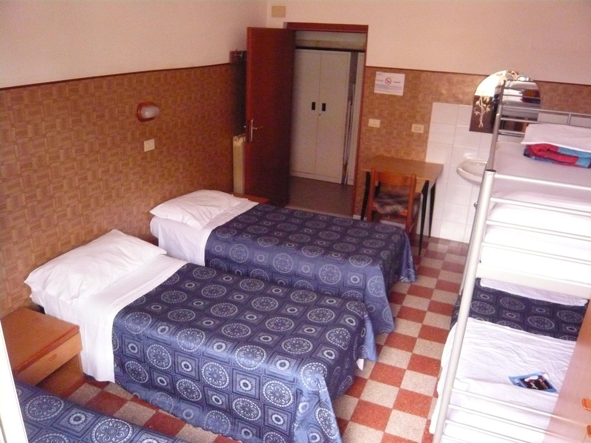 Cressy Hotel