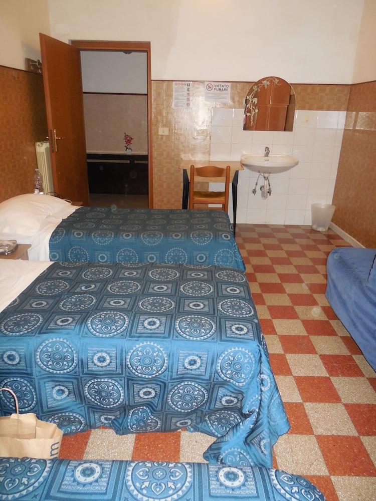 Hotel Cressy Rome