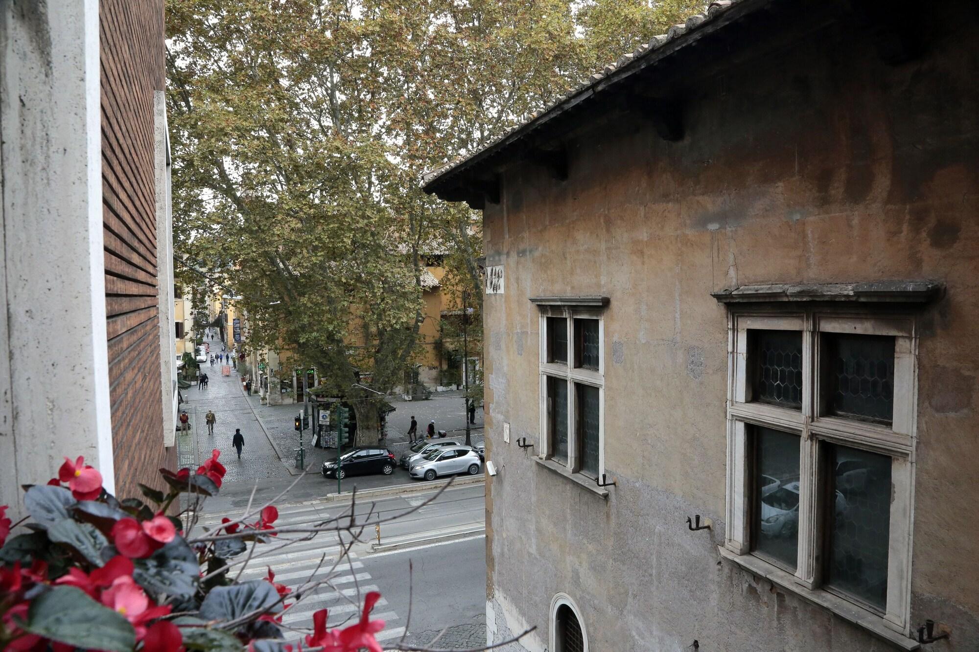 Delle Arti 3* Rome