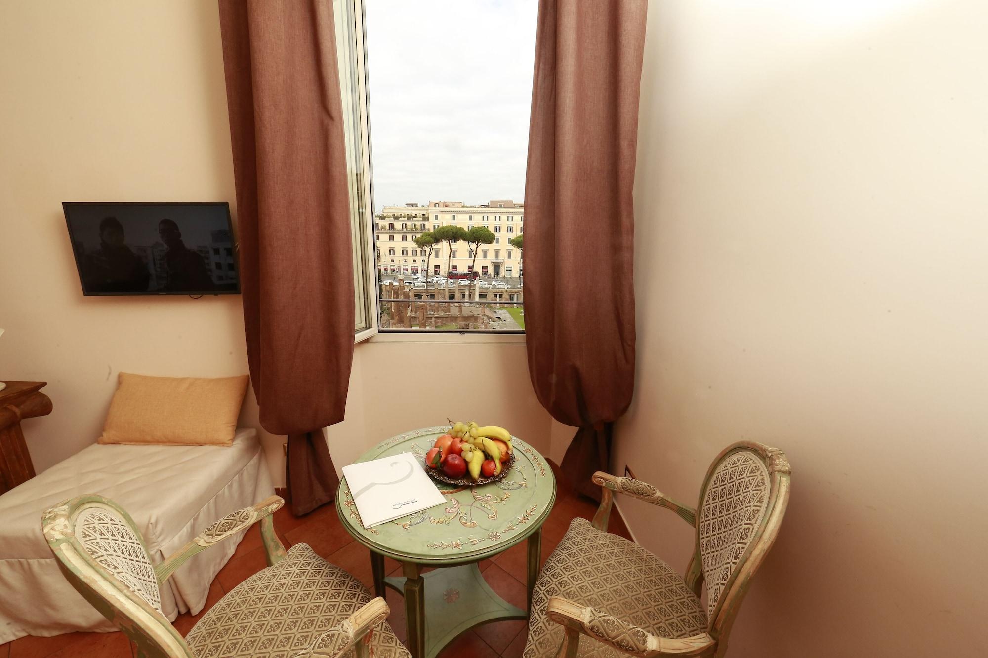 Residenza Gens Julia 2* Rome