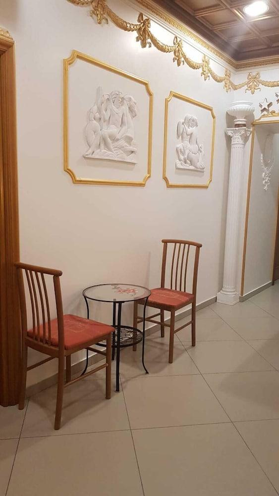 Matisse Royal