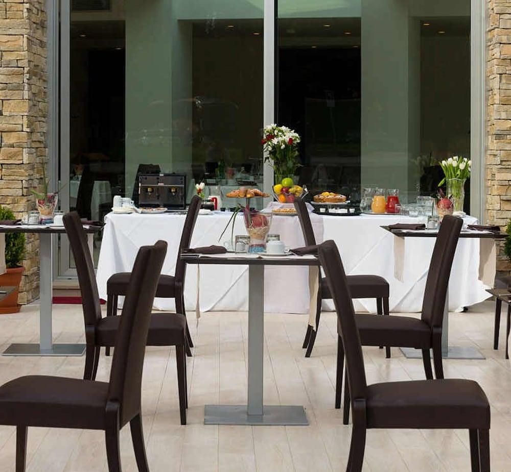 Ele Green Park Pamphili Hotel