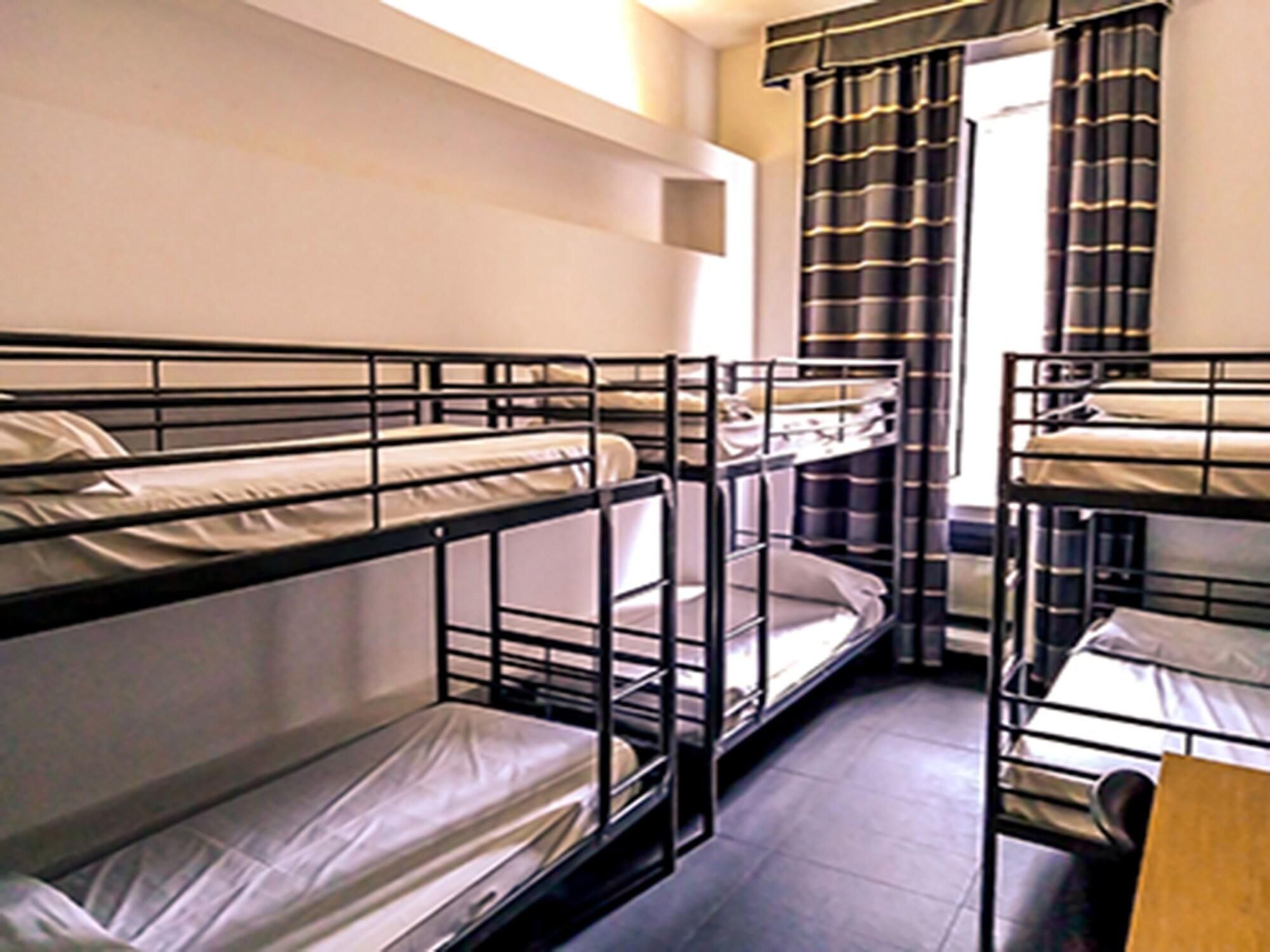 M&j Place Hostel